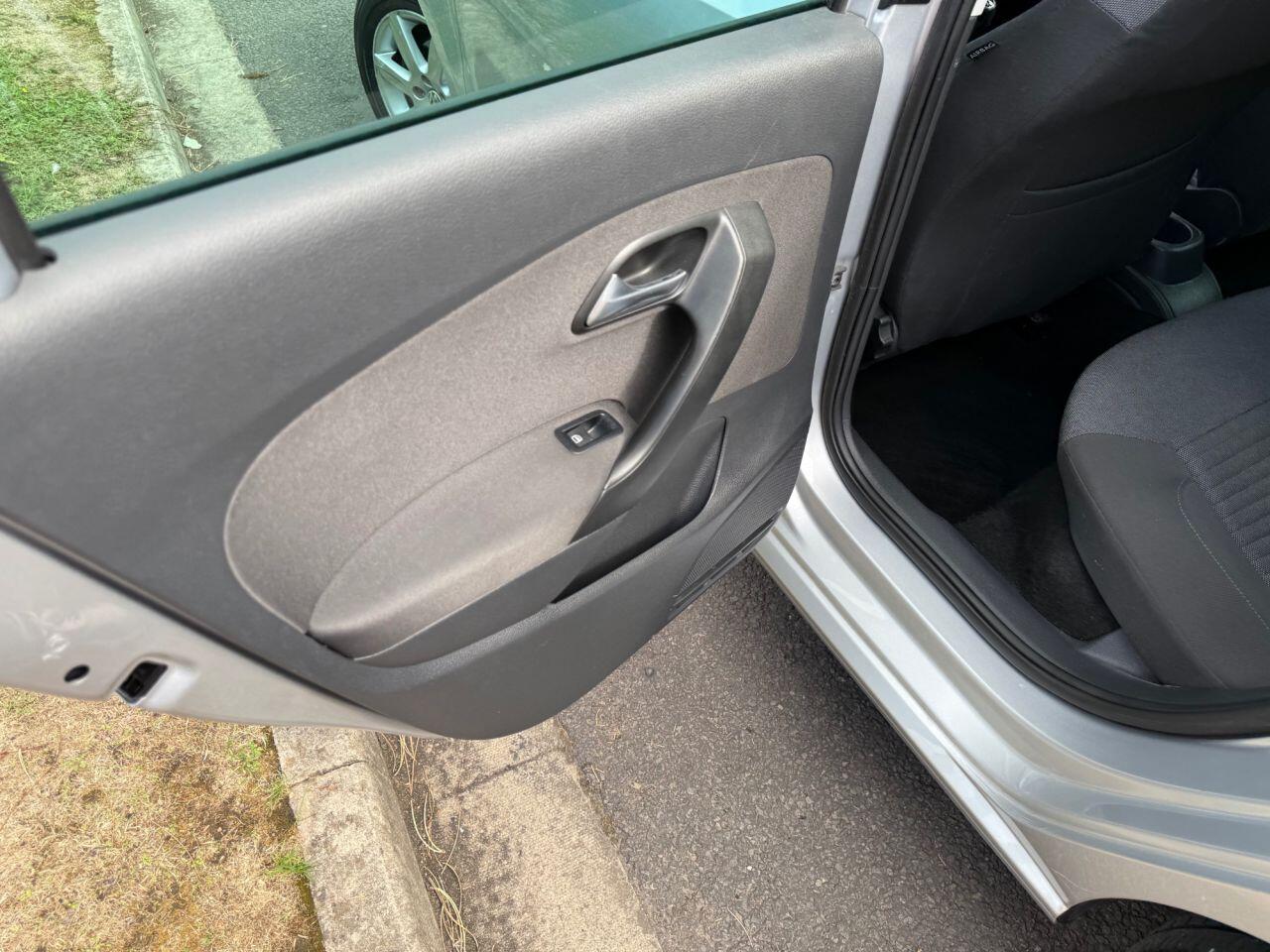 Volkswagen Polo view 32