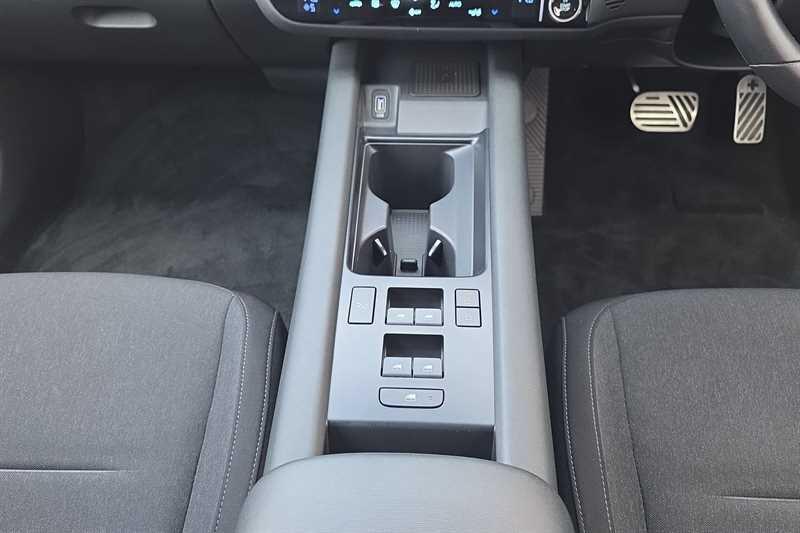 Hyundai Ioniq 6 view 14