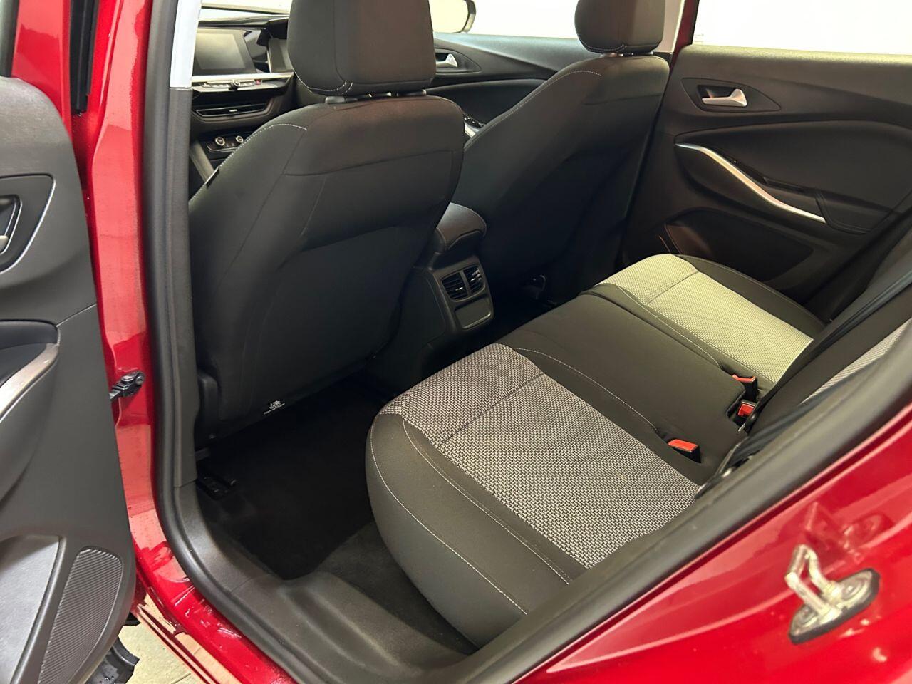 Vauxhall Grandland view 55