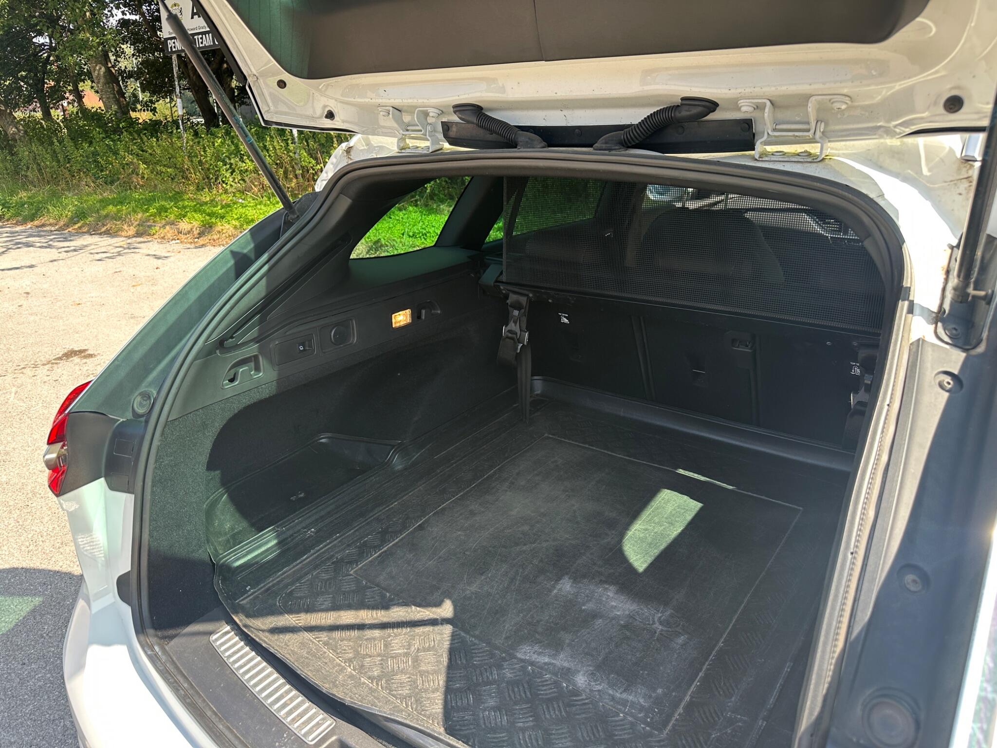 Vauxhall Insignia view 10