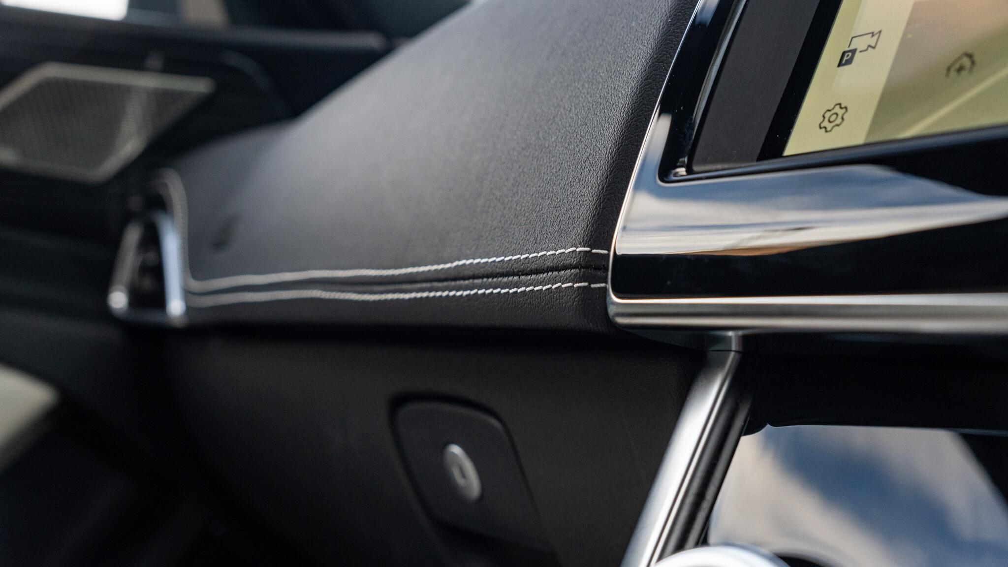 Jaguar Xe view 87