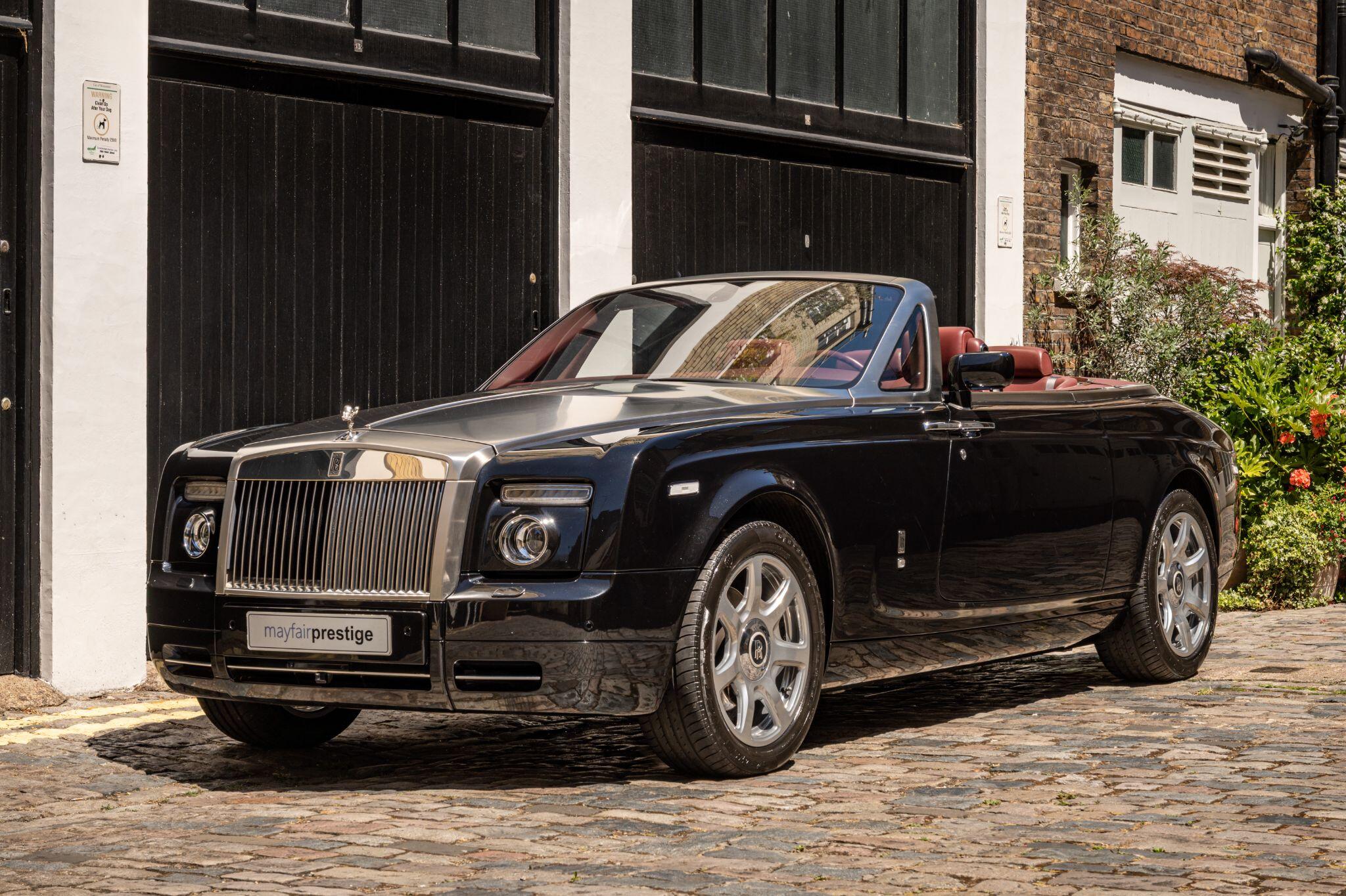 Rolls-Royce Phantom view 9