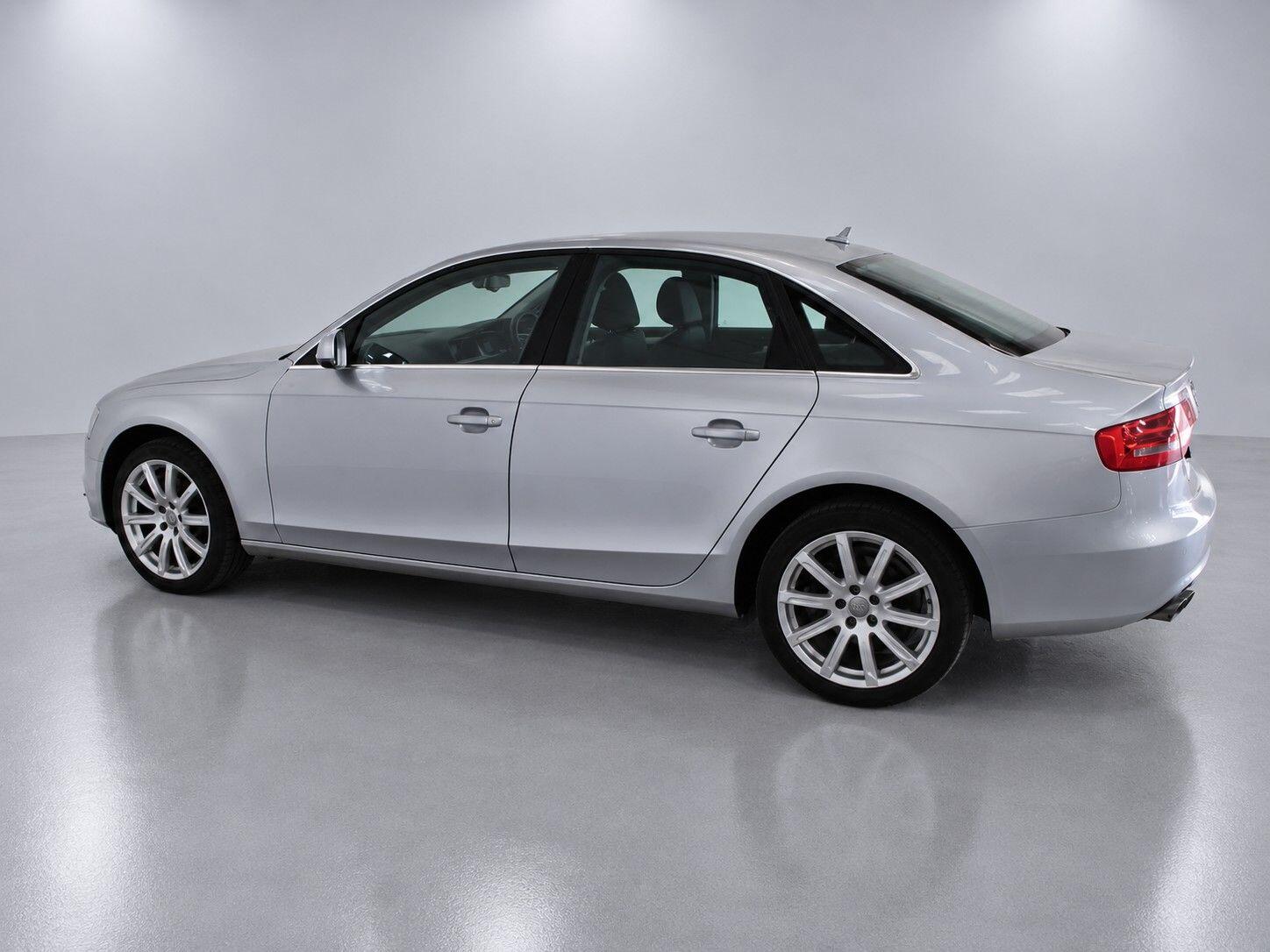 Audi A4 view 10