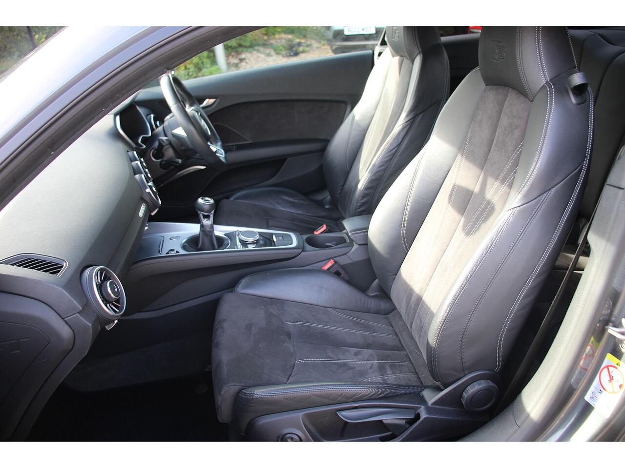 Audi TT view 16