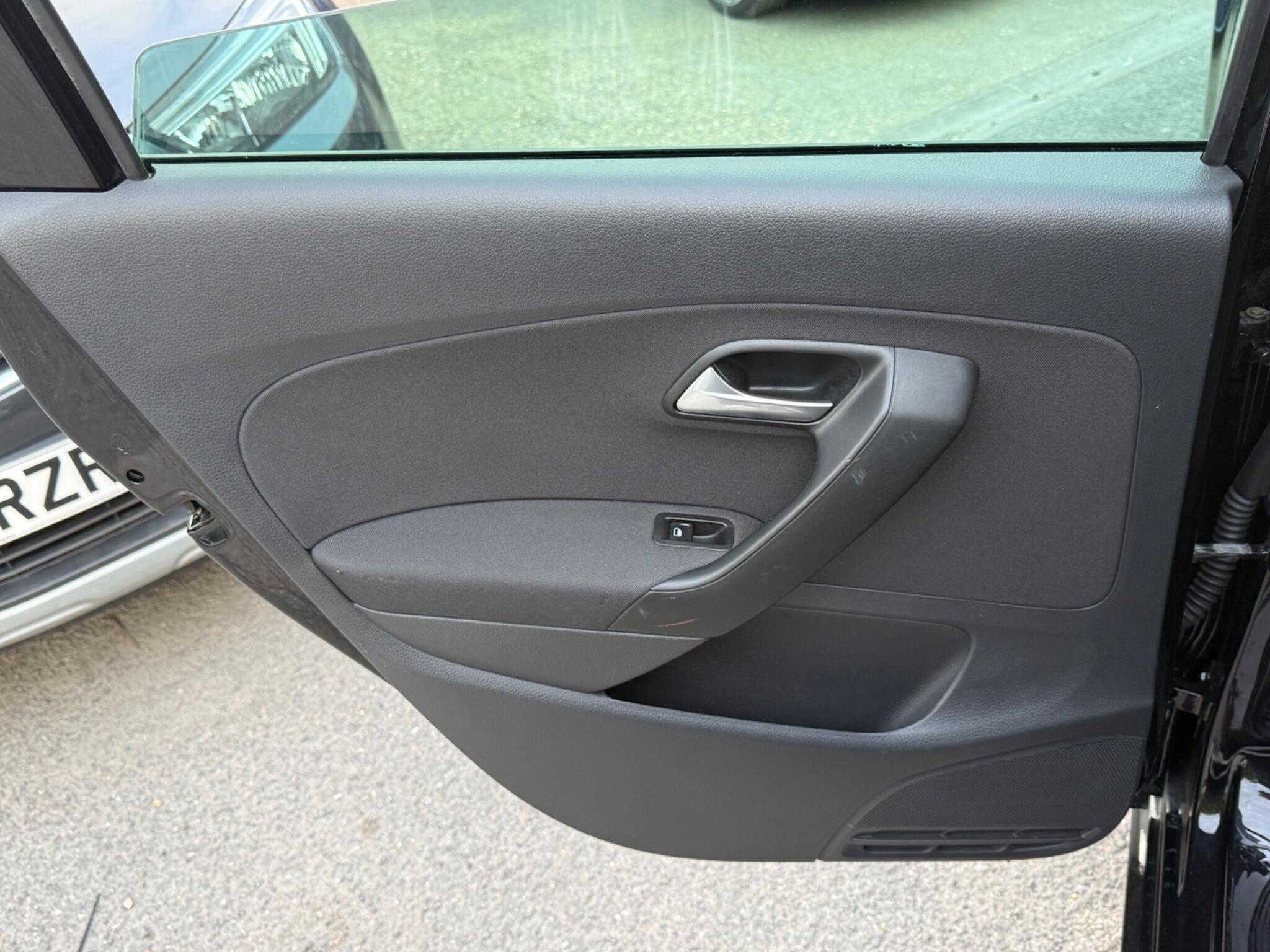 Volkswagen Polo - Image 51