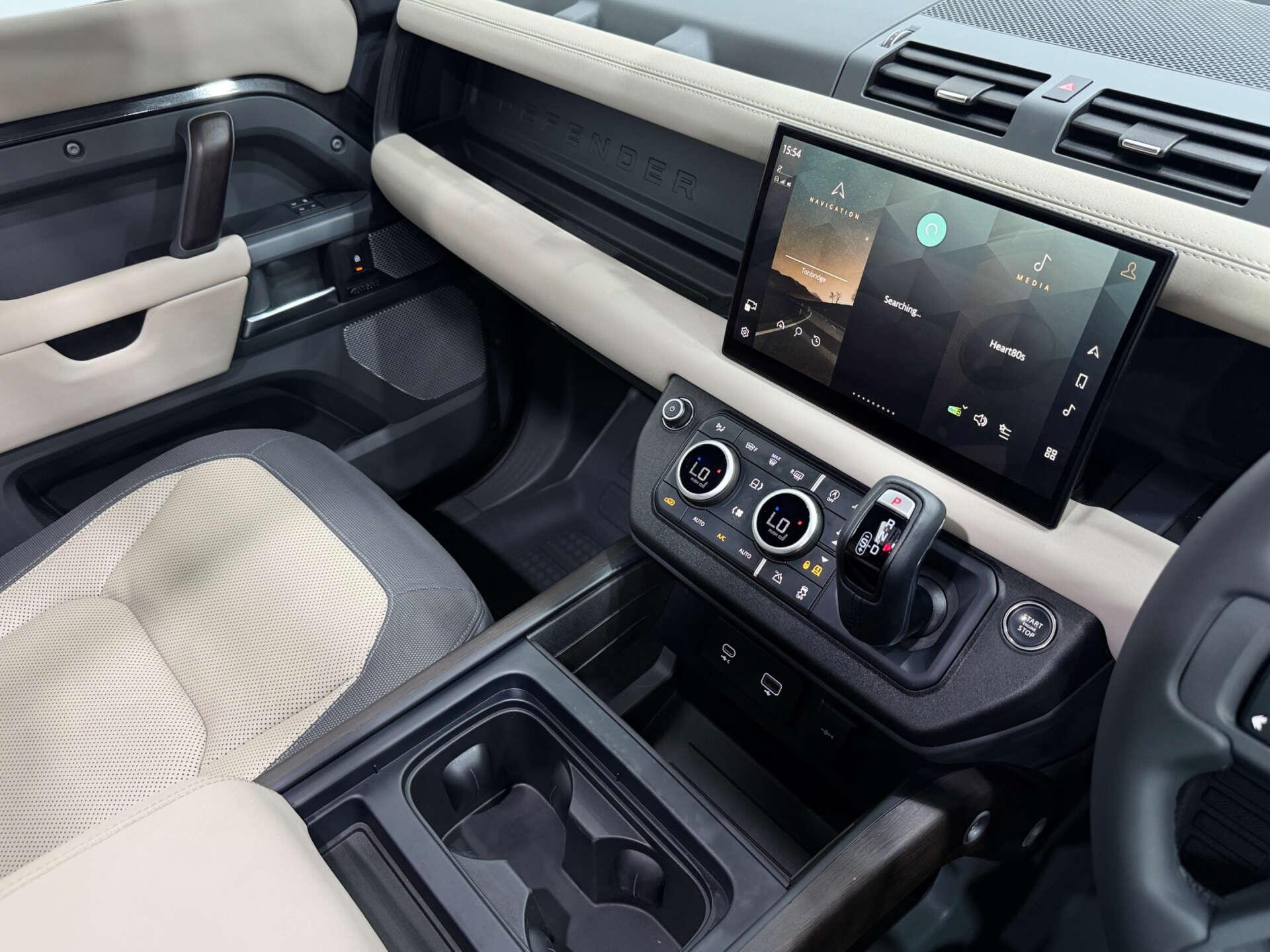Land Rover Defender view 47