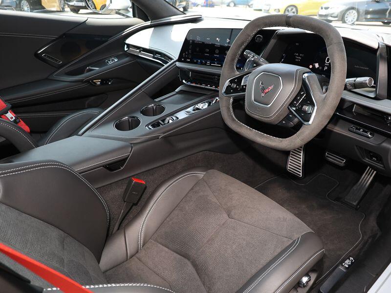 Chevrolet Corvette view 14