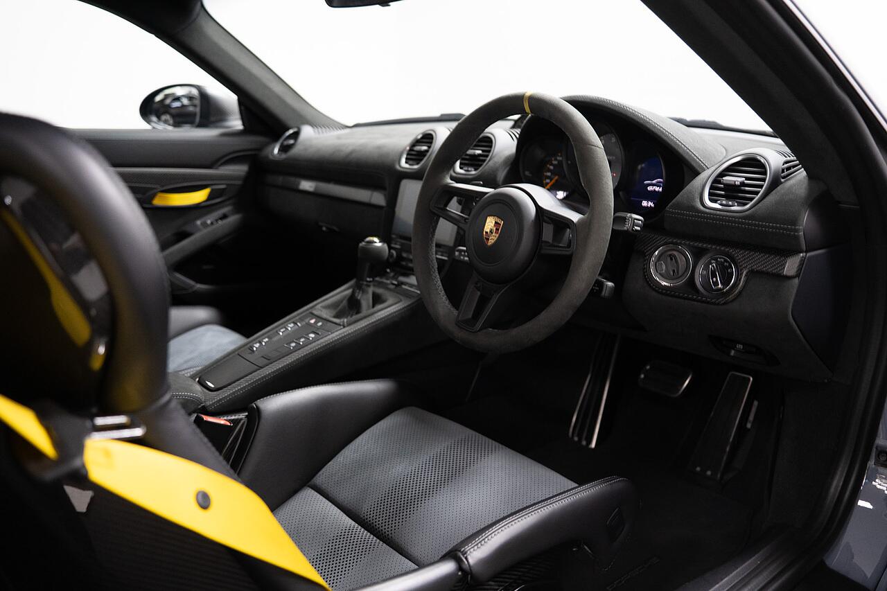 Porsche Cayman view 6