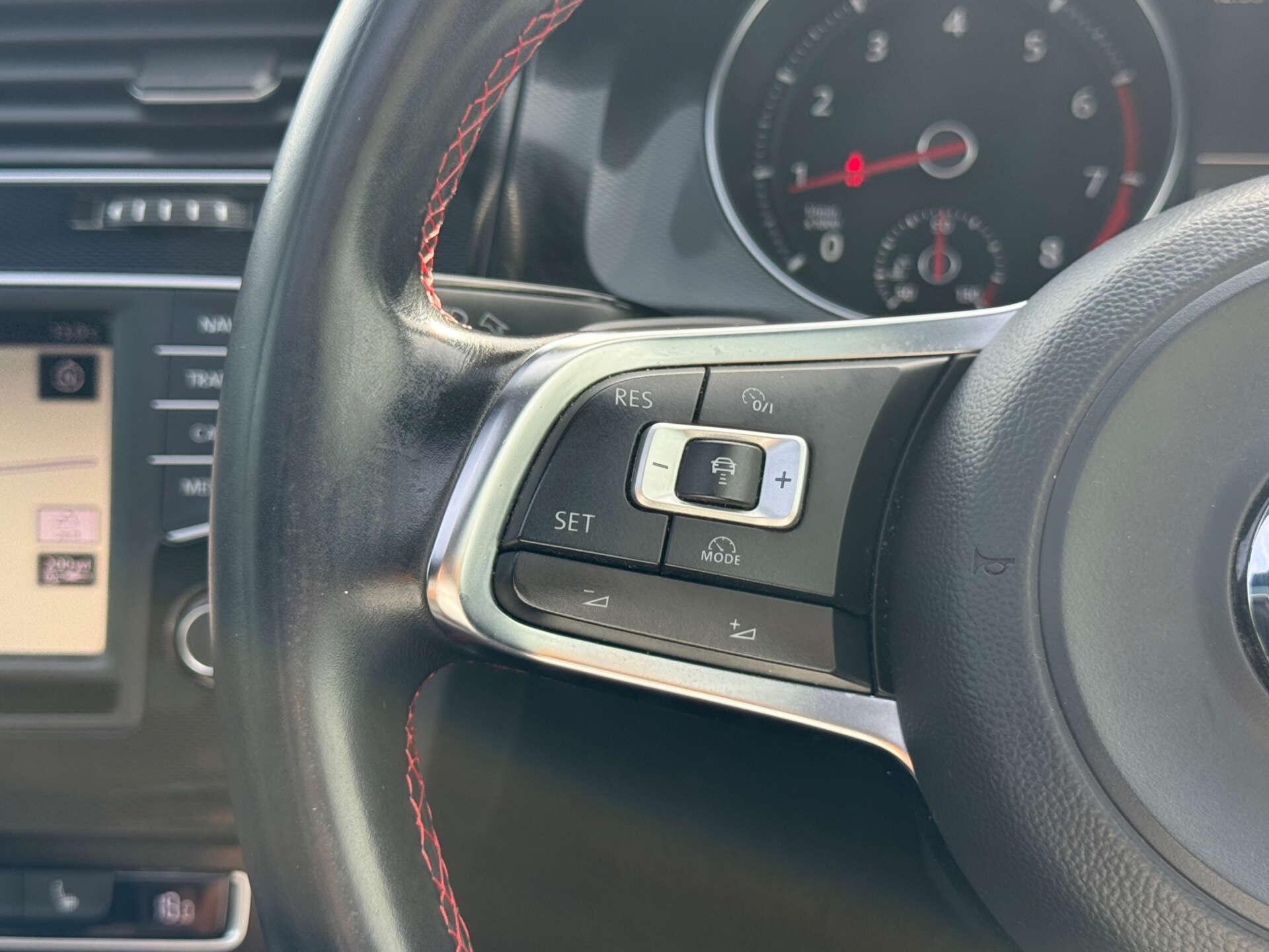 Volkswagen Golf view 66