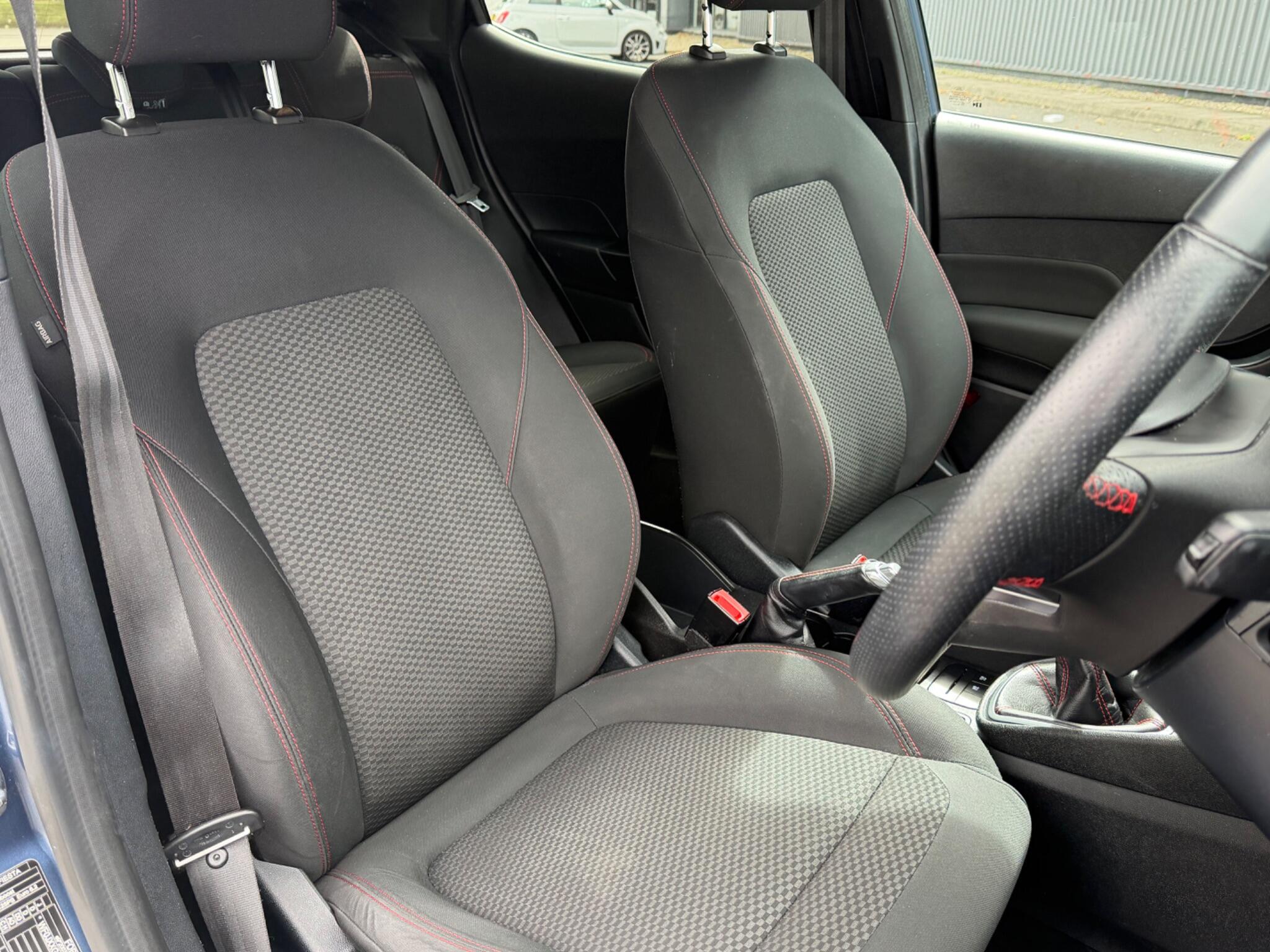 Ford Fiesta view 12