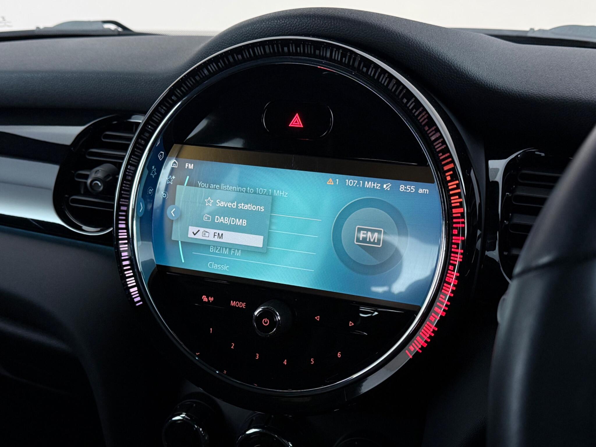 Mini Hatch view 26