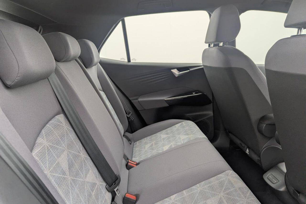 Volkswagen ID.3 view 16