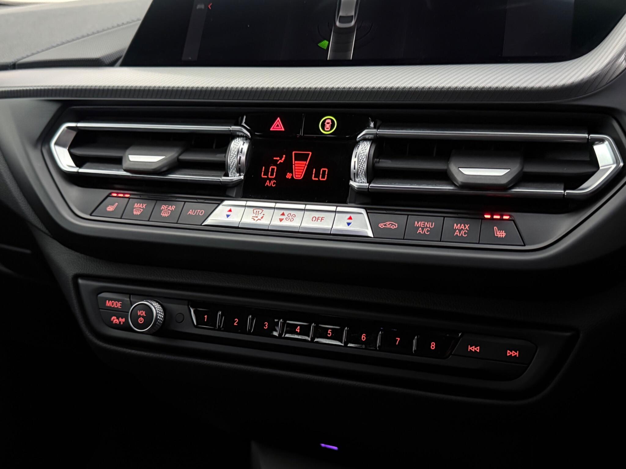 BMW 2 Series view 26