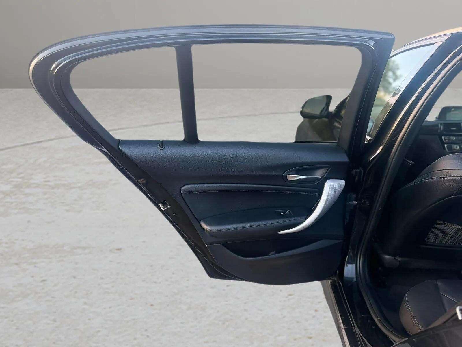 BMW 1 Series view 44