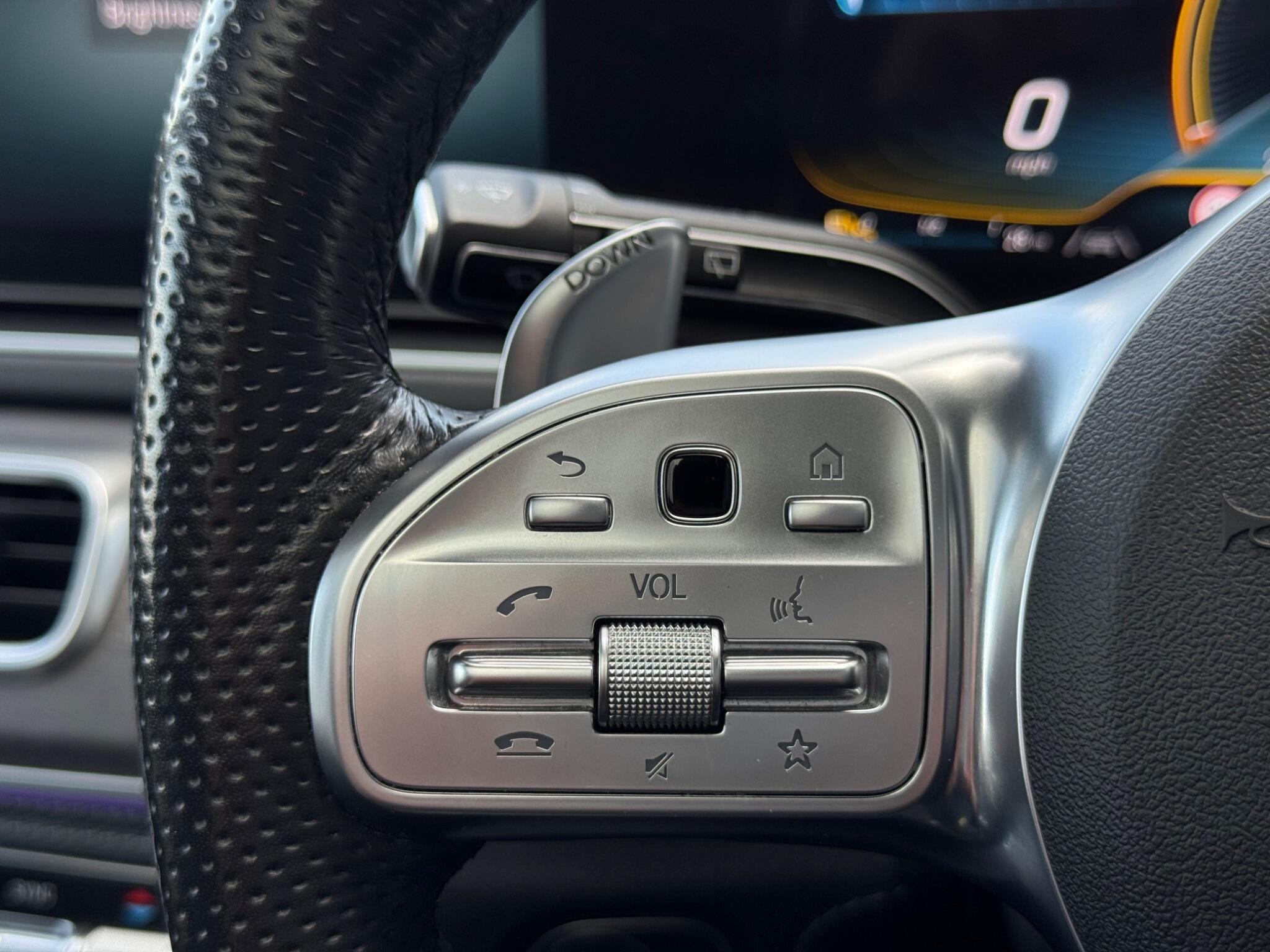 Mercedes-Benz Gle view 29