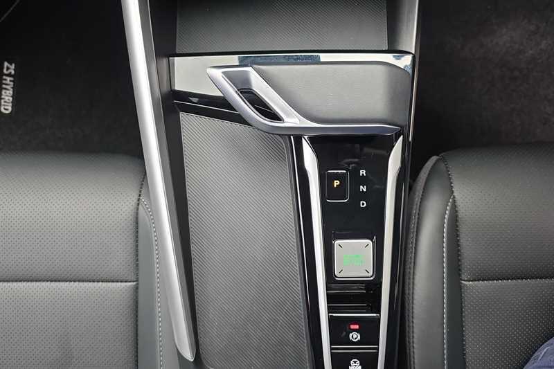 MG ZS view 37