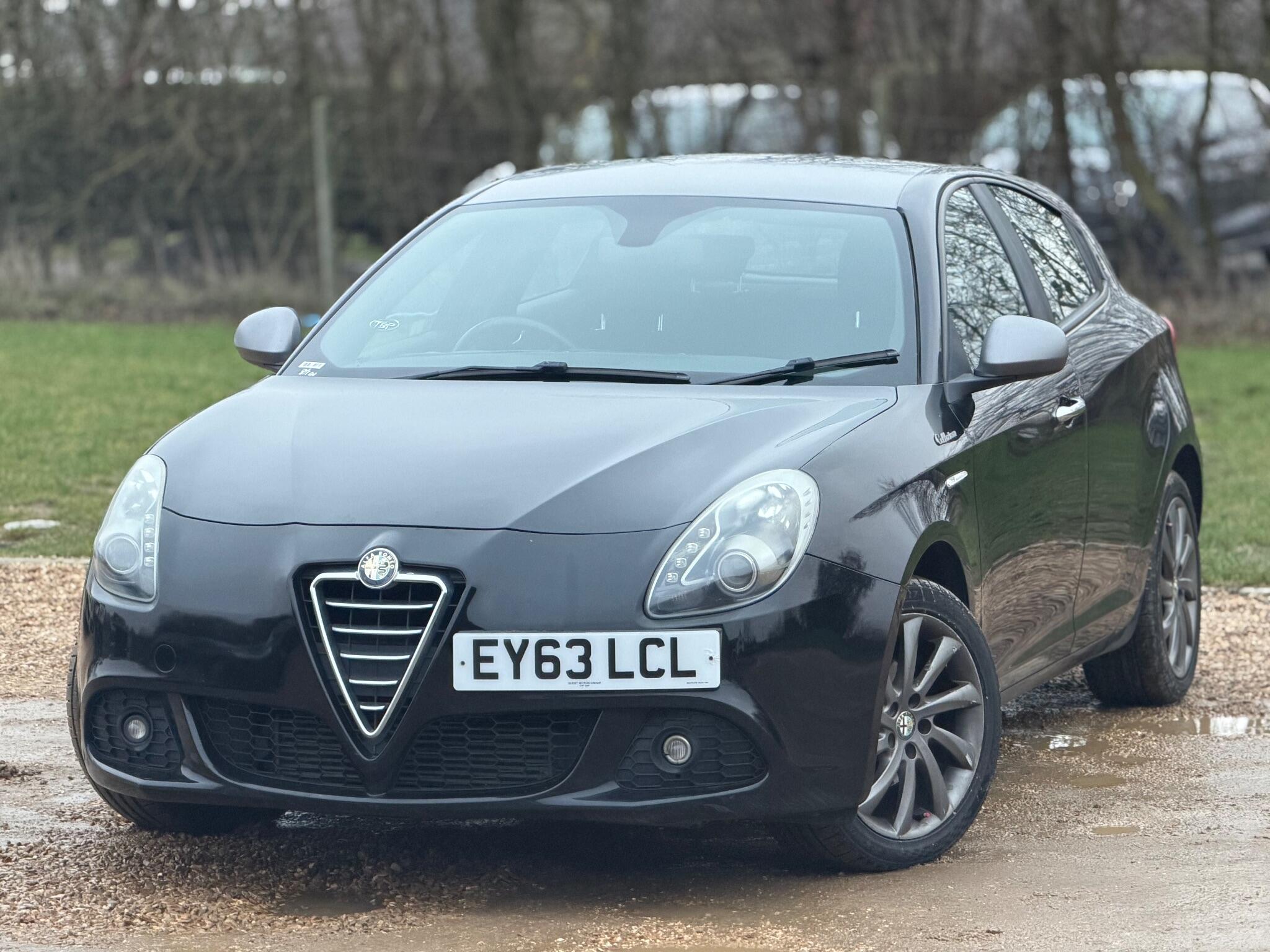 2013 Alfa Romeo Giulietta 1.6 JTDM-2 Collezione Euro 5 (s/s) 5dr image 2