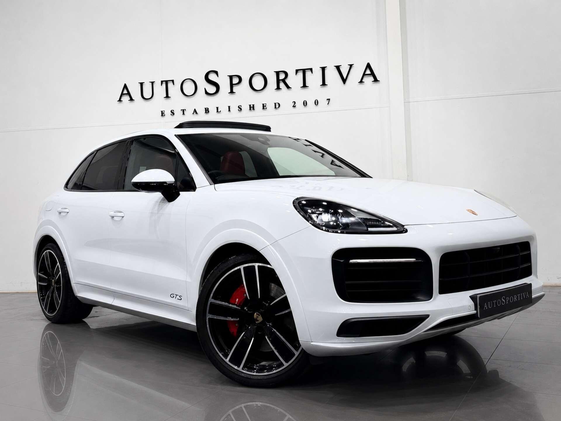 Porsche Cayenne view 56