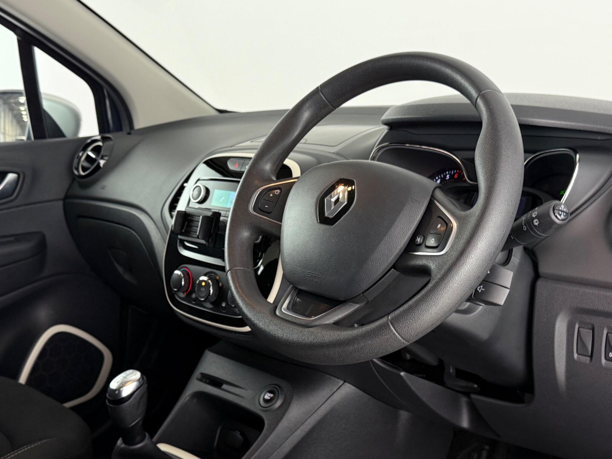 Renault Captur view 3