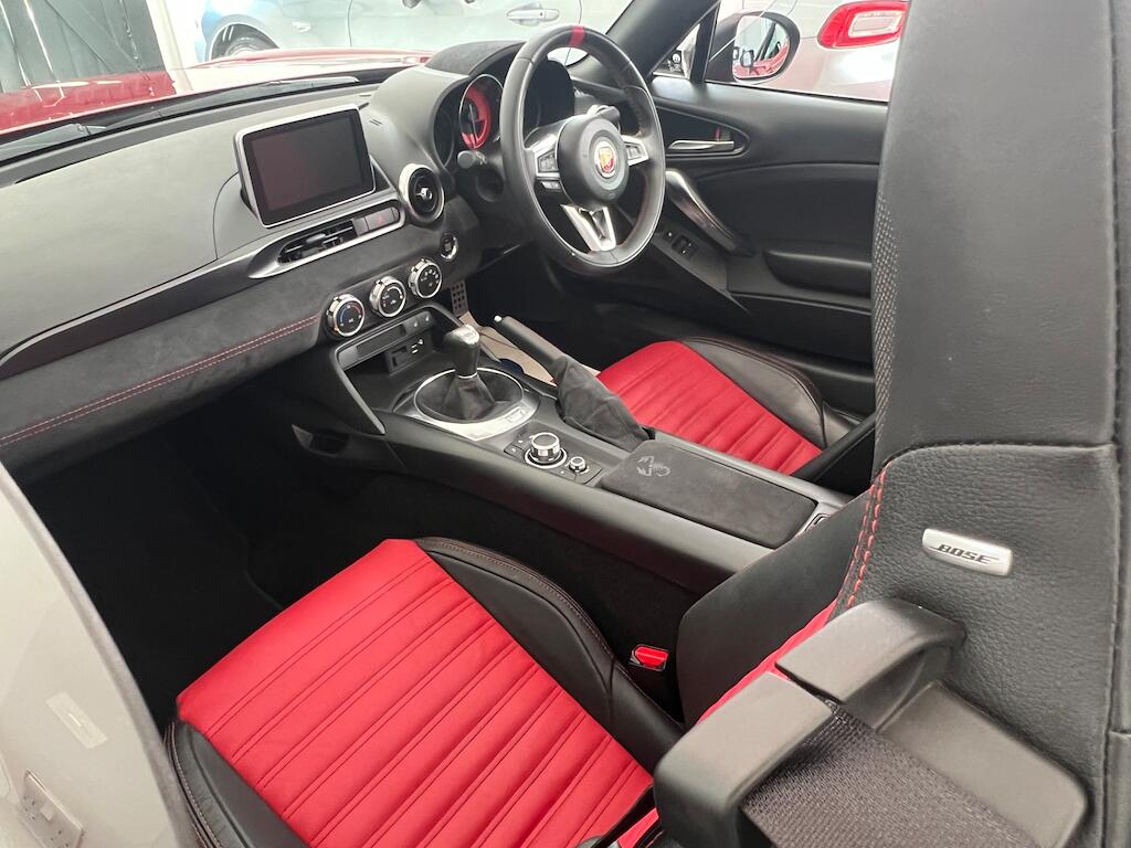 Abarth 124 Spider view 28