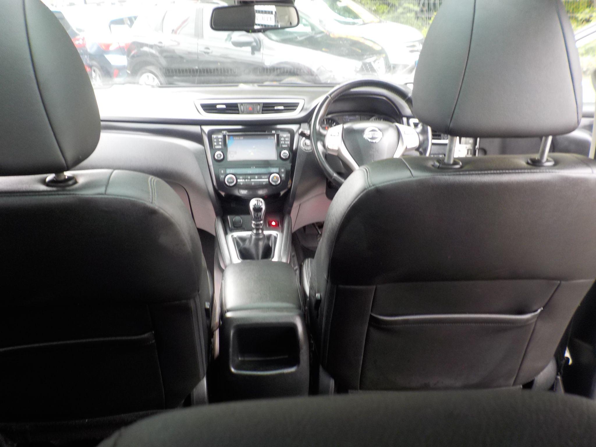 Nissan Qashqai 1.6 dCi Tekna 2WD Euro 5 (s/s) 5dr