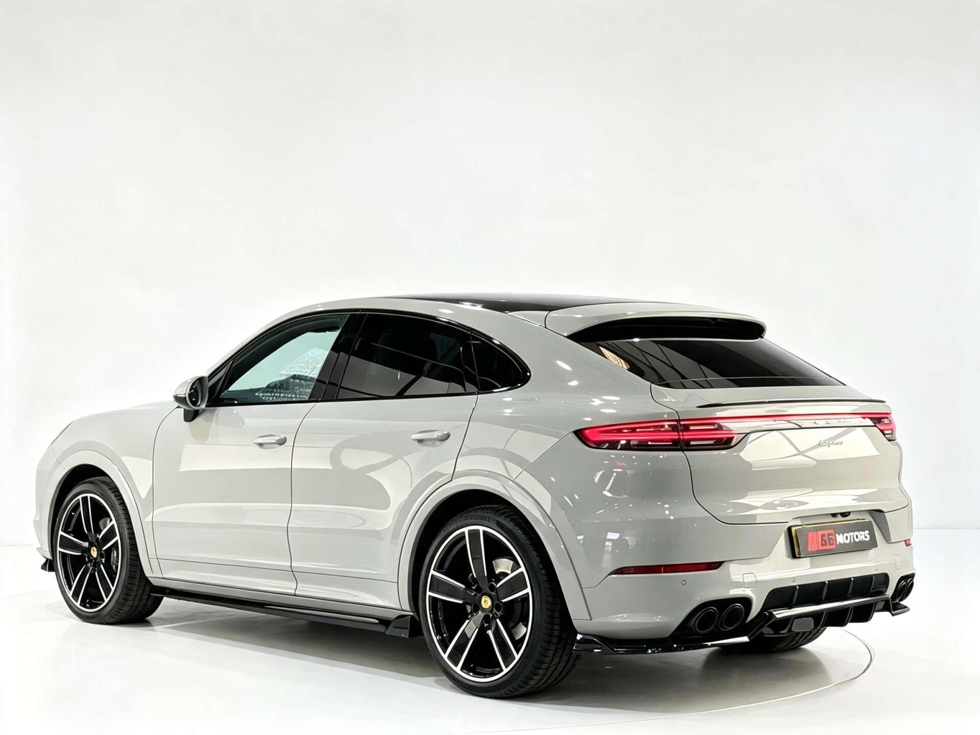 Porsche Cayenne view 9