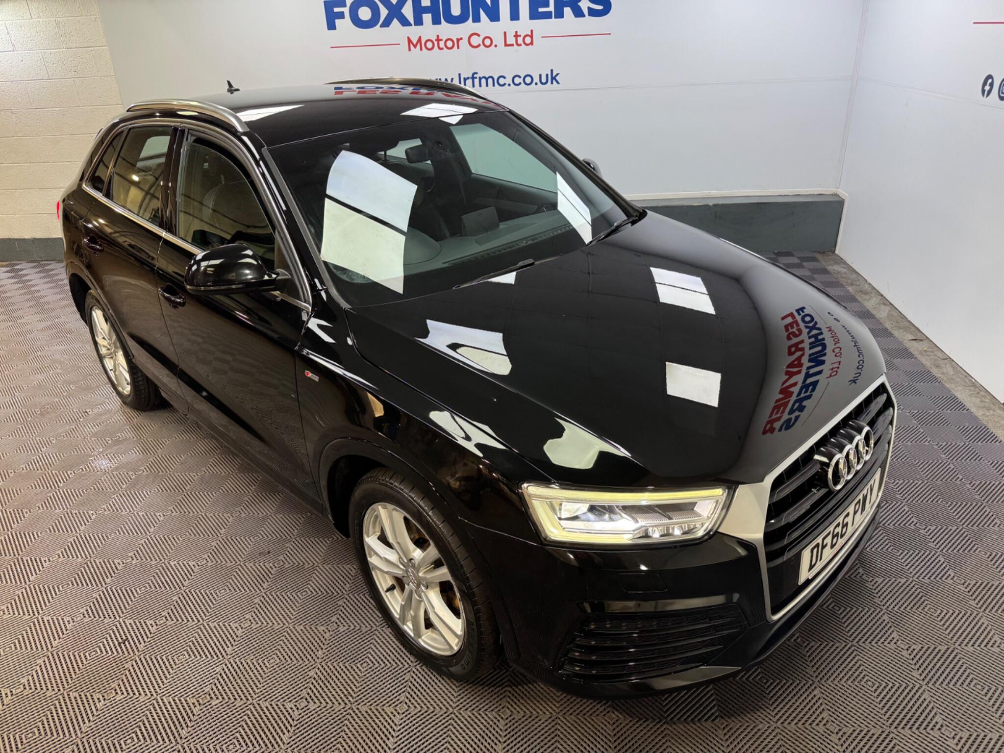 Audi Q3 view 22