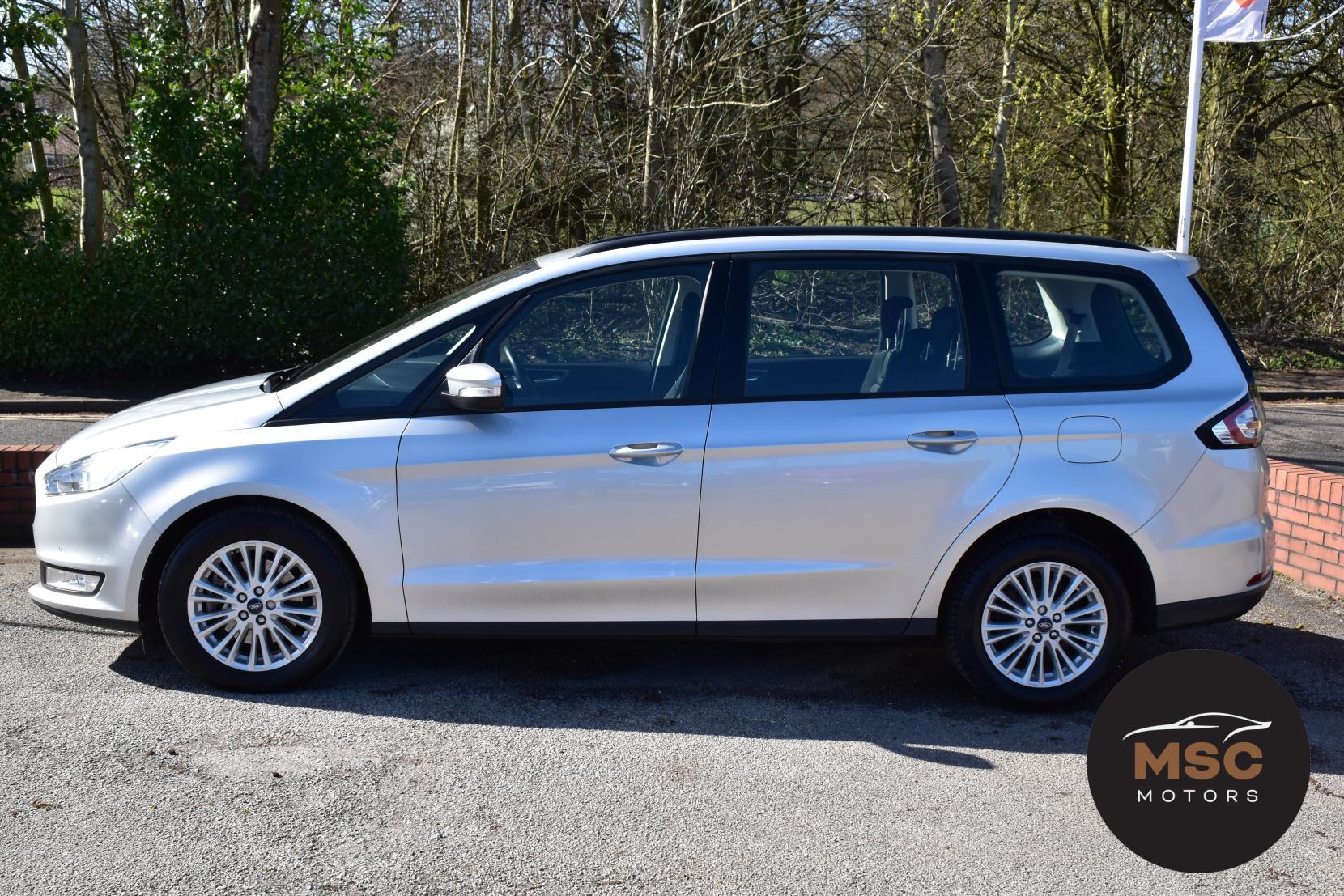 Ford Galaxy view 9