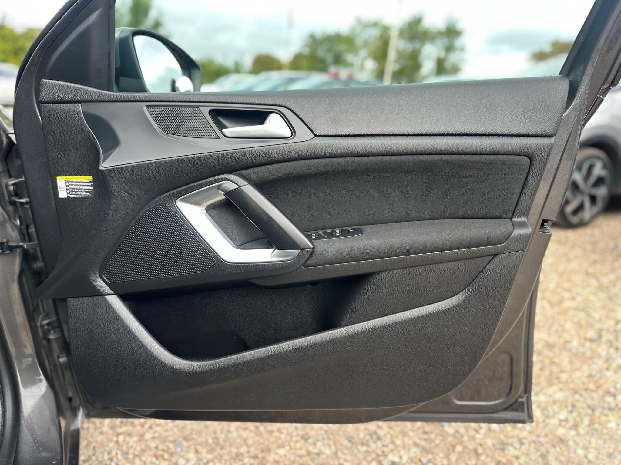 Peugeot 308 view 57