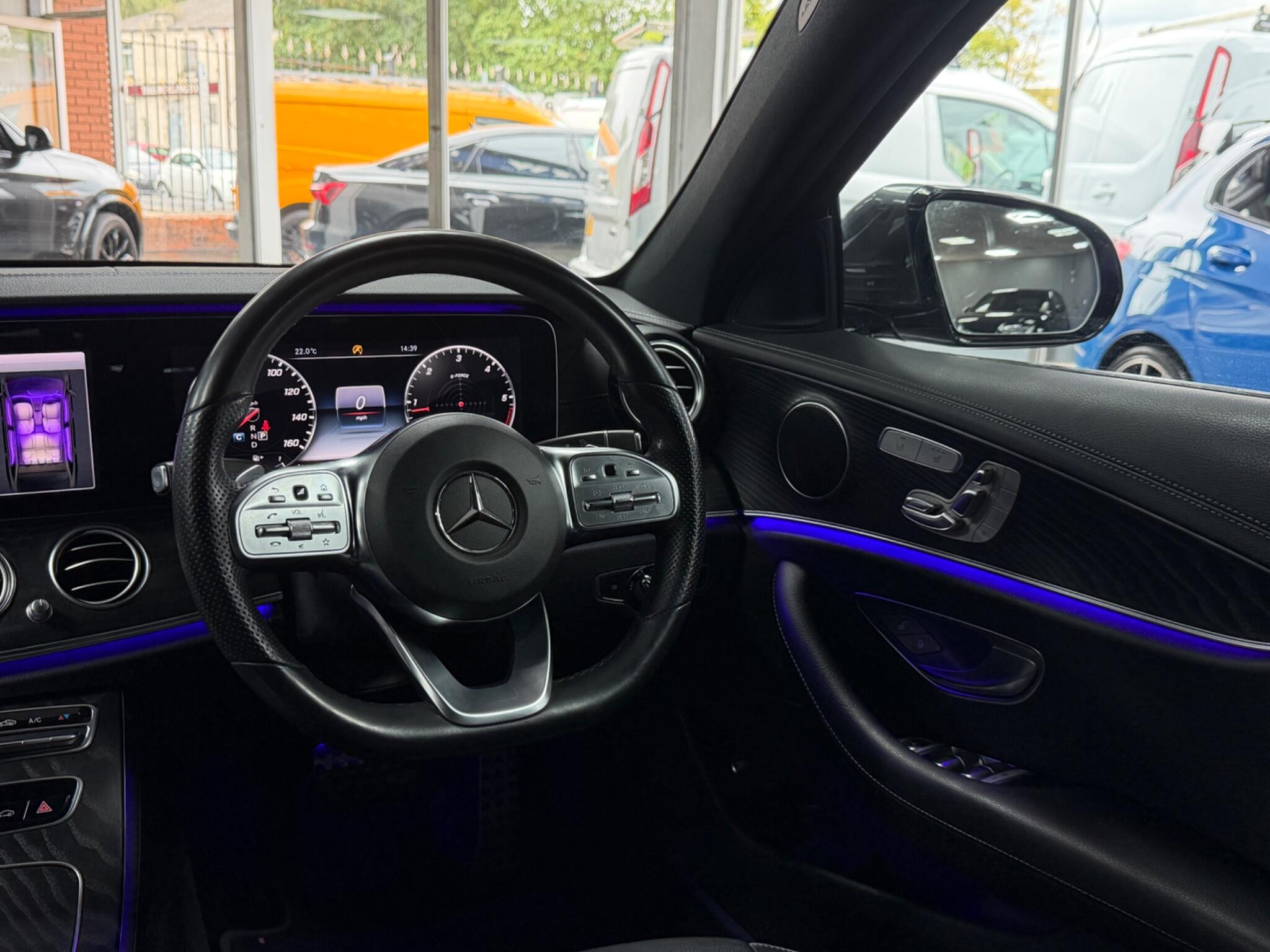 Mercedes-Benz E Class view 29