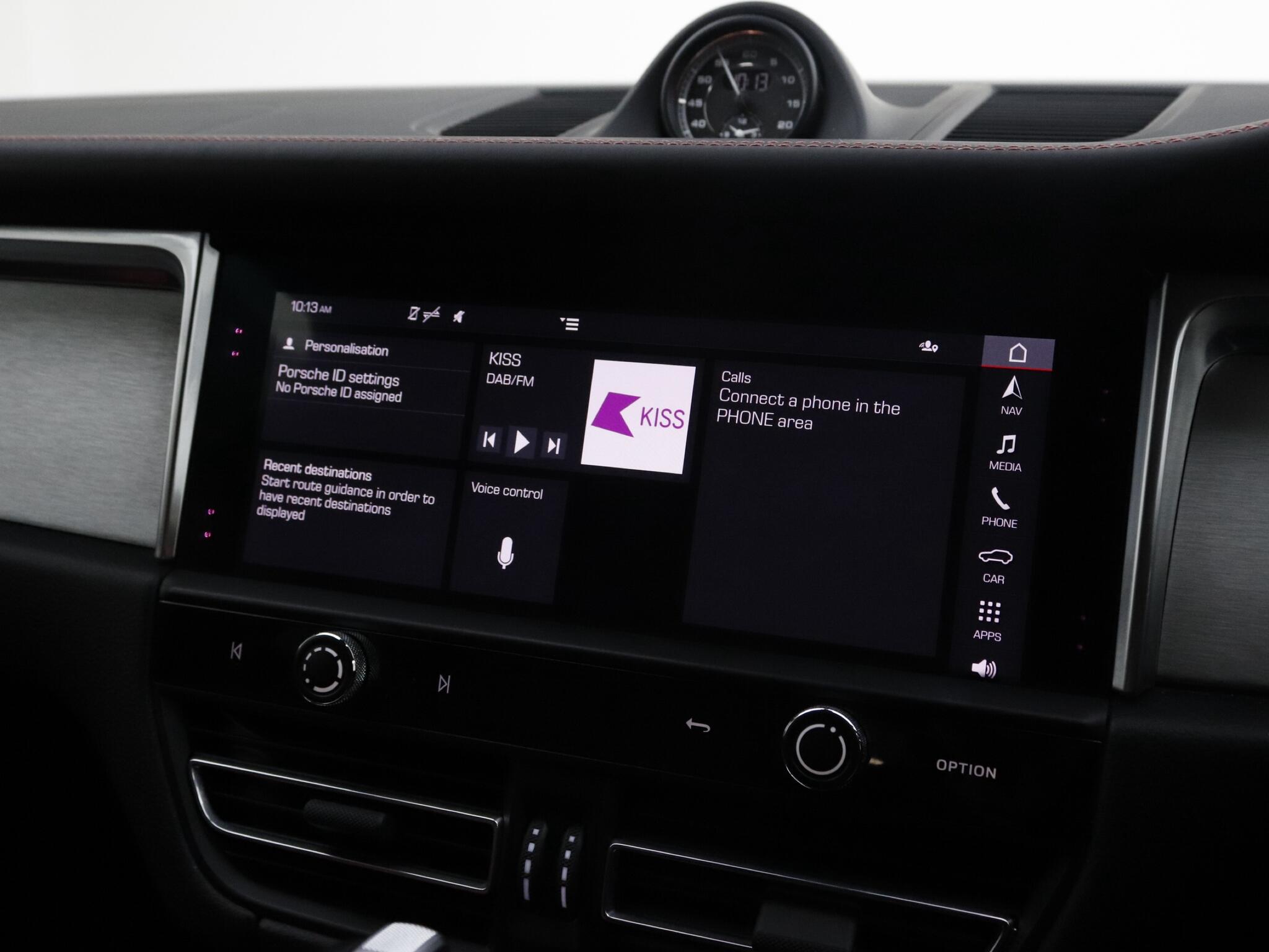 Porsche Macan view 27