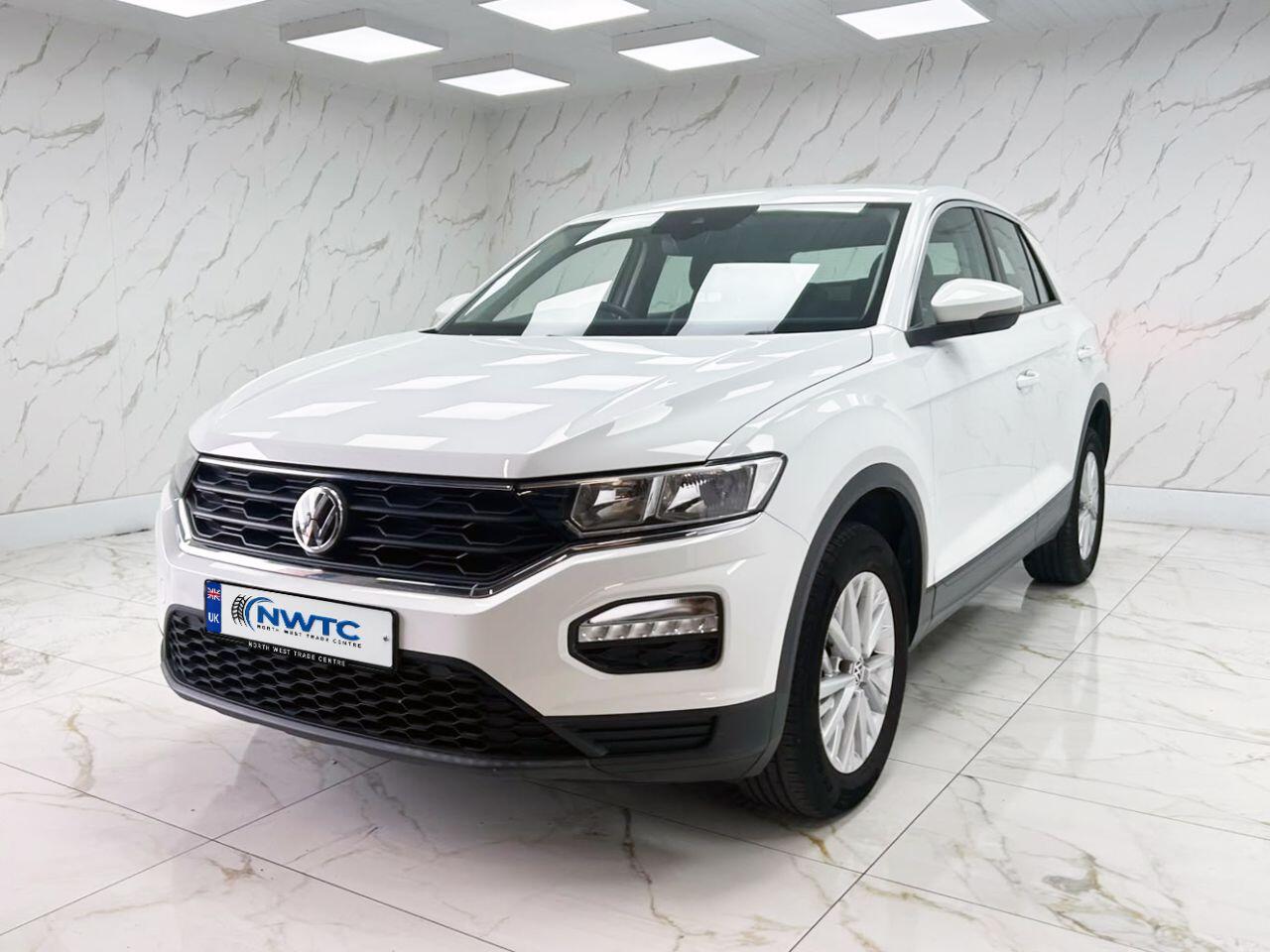 Volkswagen T-Roc view 6