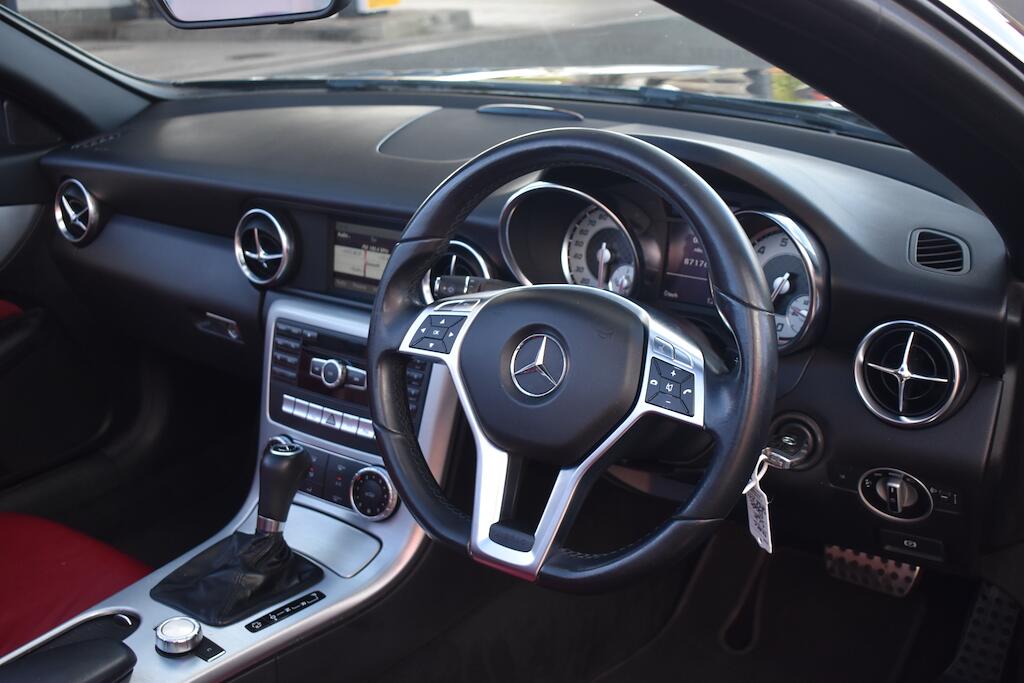 Mercedes-Benz SLK view 10