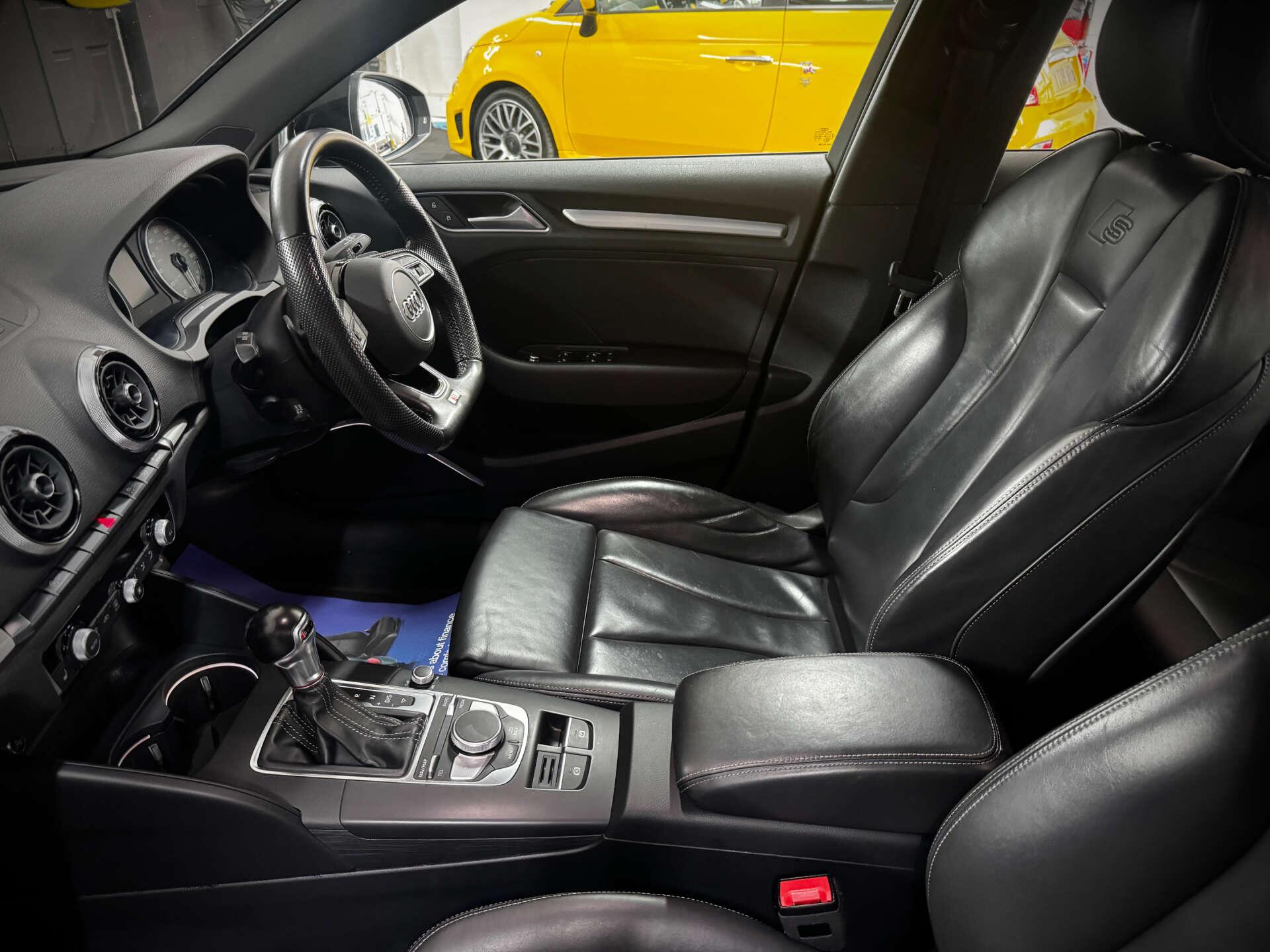 Audi S3 view 60