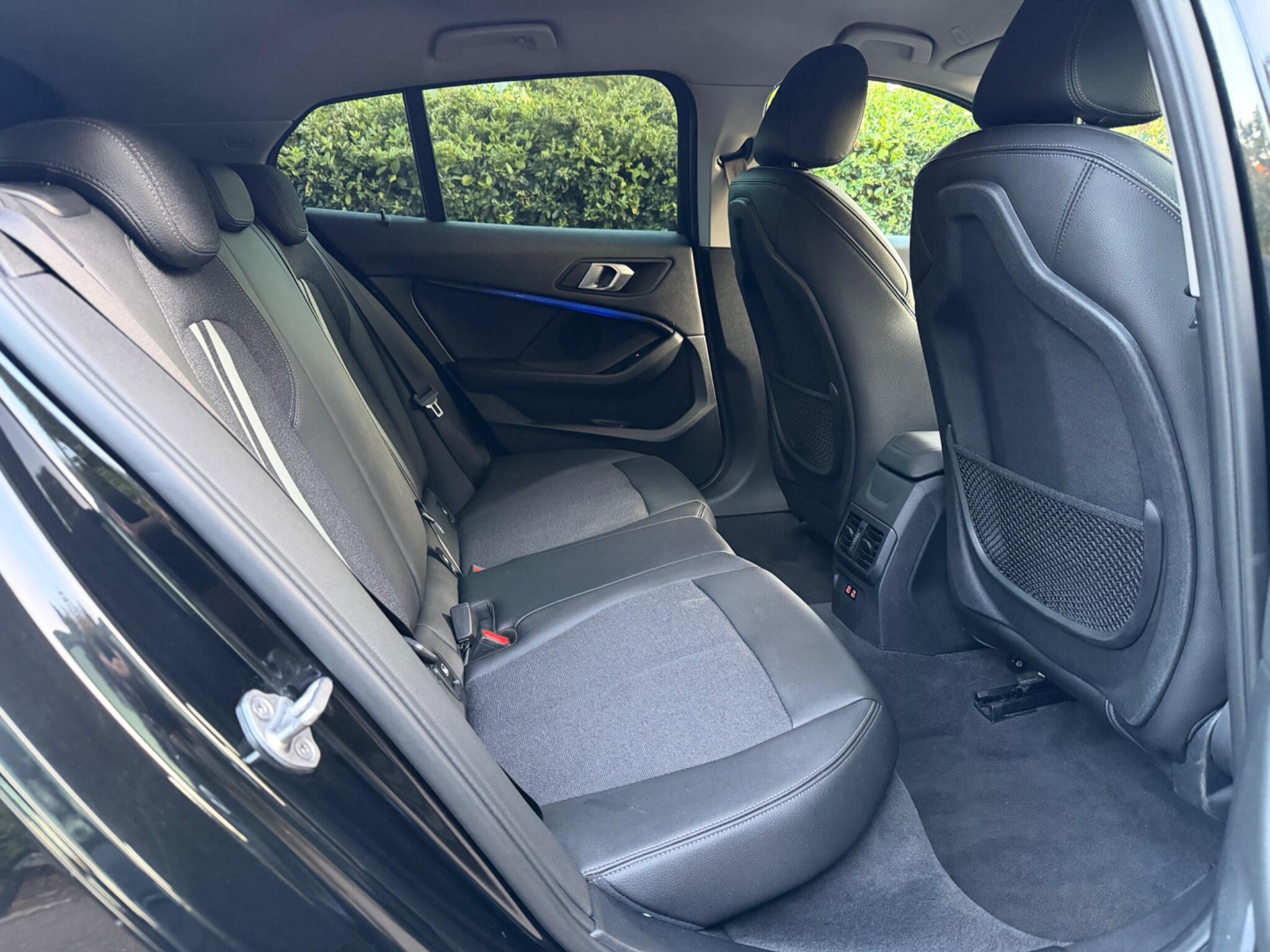 BMW 1 Series view 24