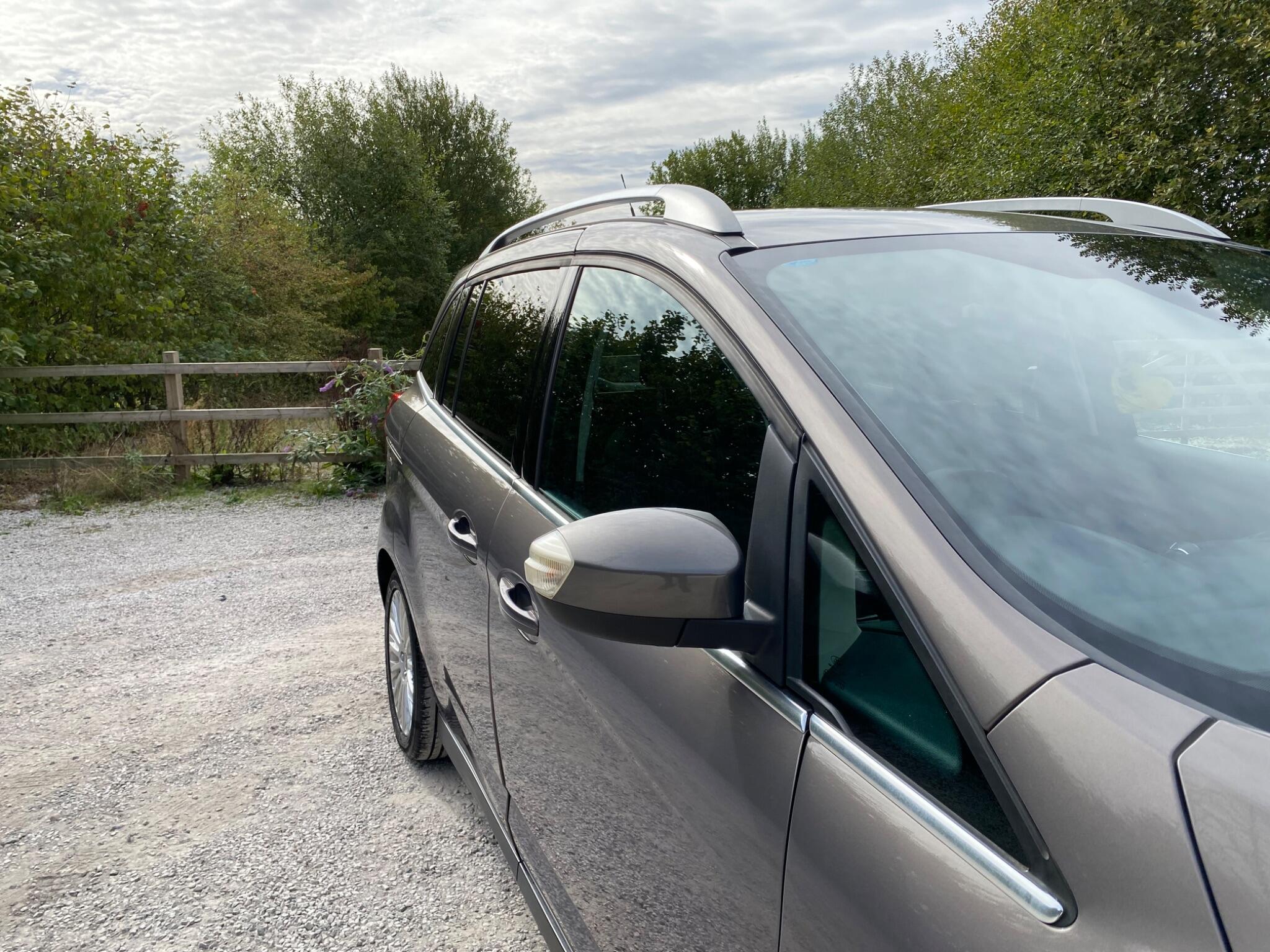 Ford Grand C-Max view 29