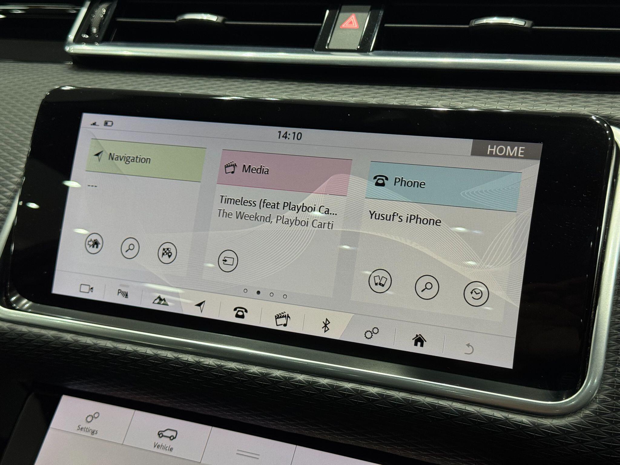 Land Rover Range Rover Velar view 28