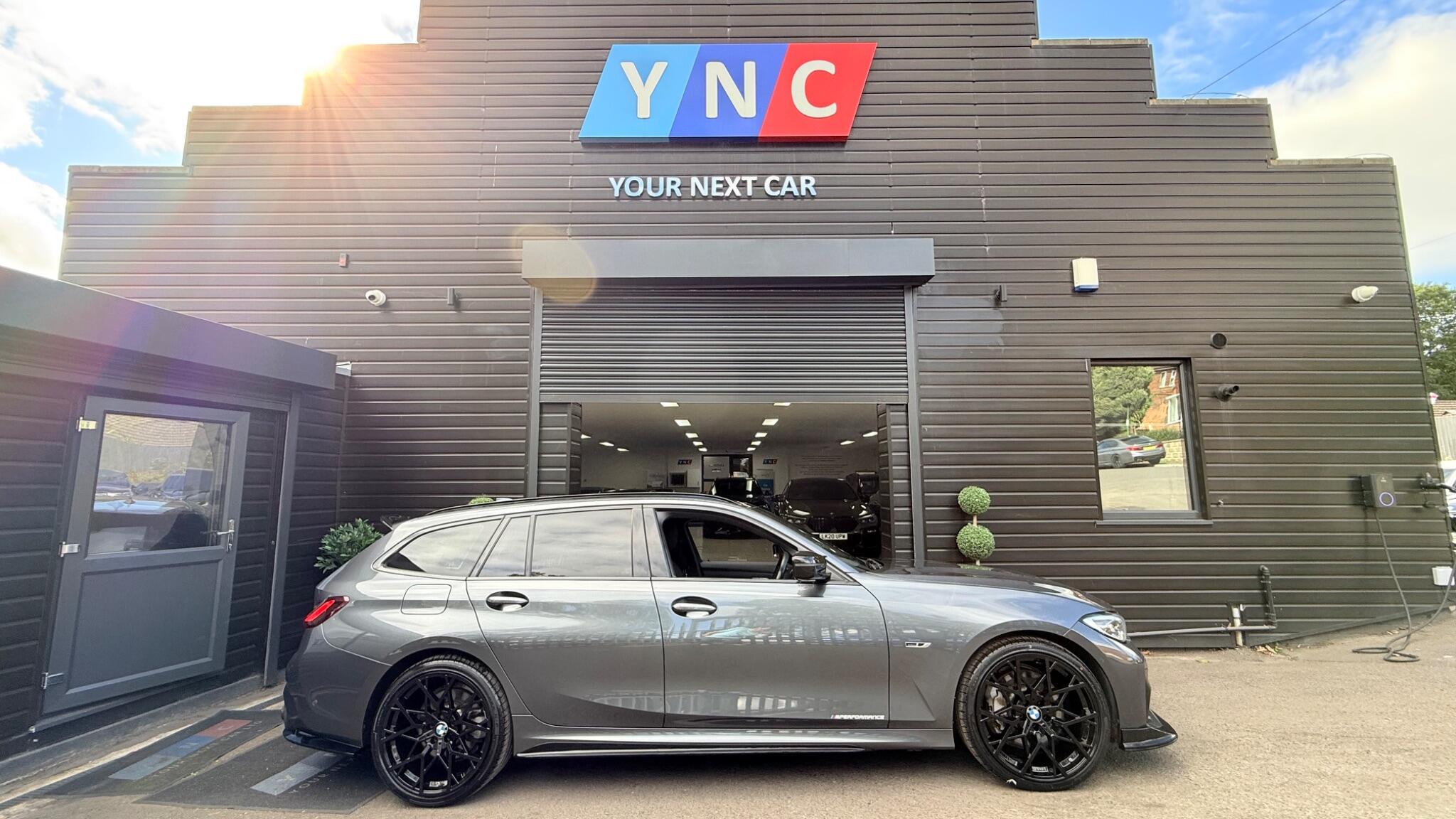 BMW 3 Series view 5