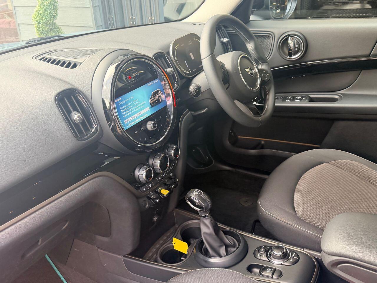Mini Countryman view 33