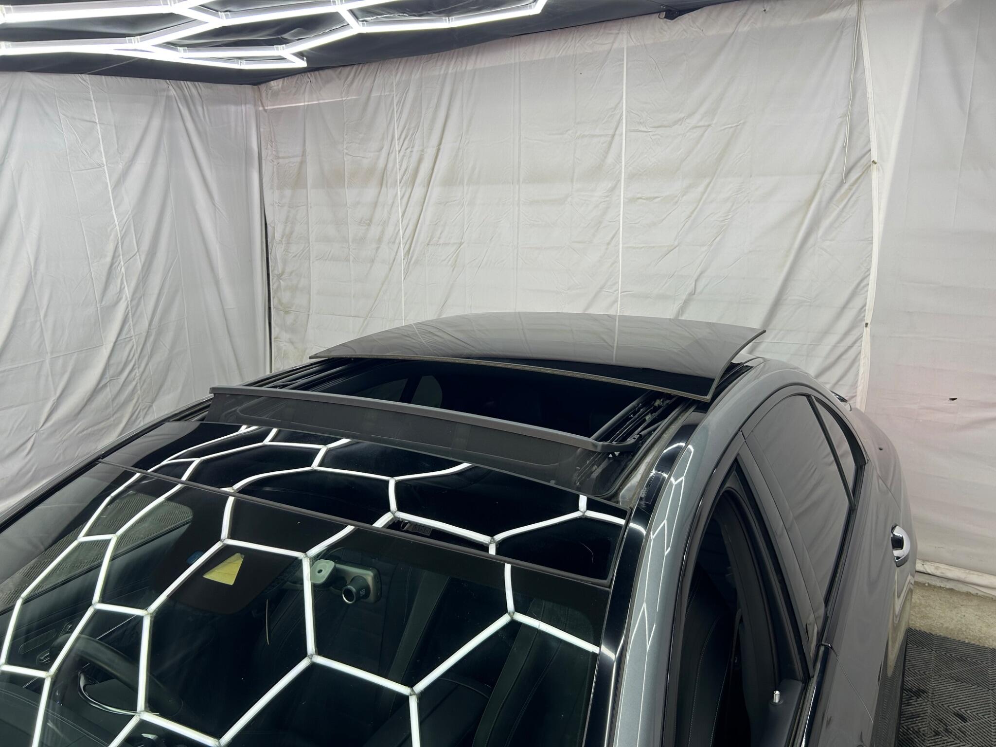 Mercedes-Benz E-Class view 43
