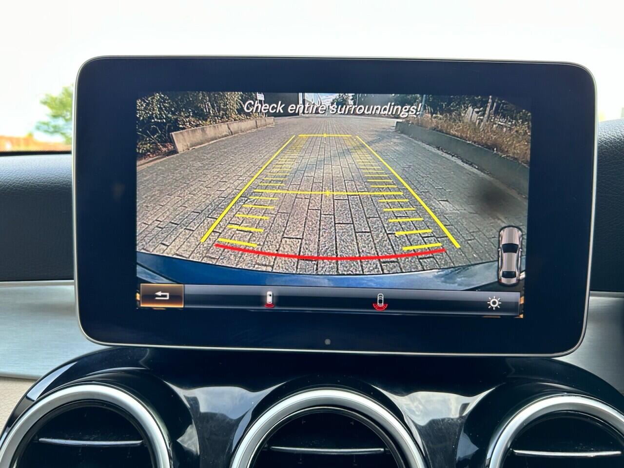 Mercedes-Benz C-Class view 41