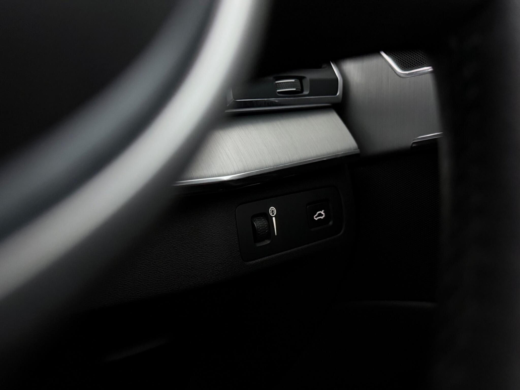 Volvo XC90 view 20
