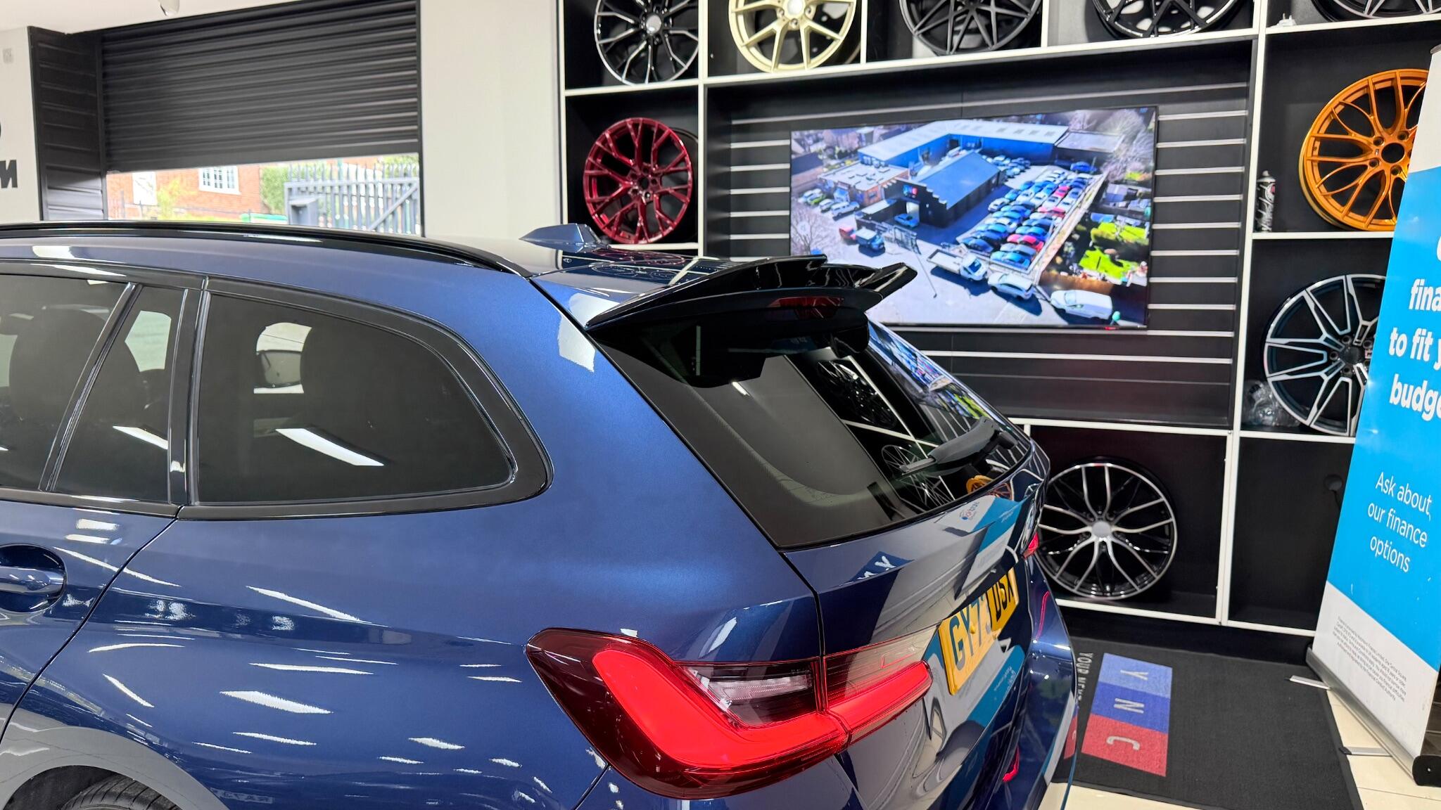 BMW 3 Series view 28