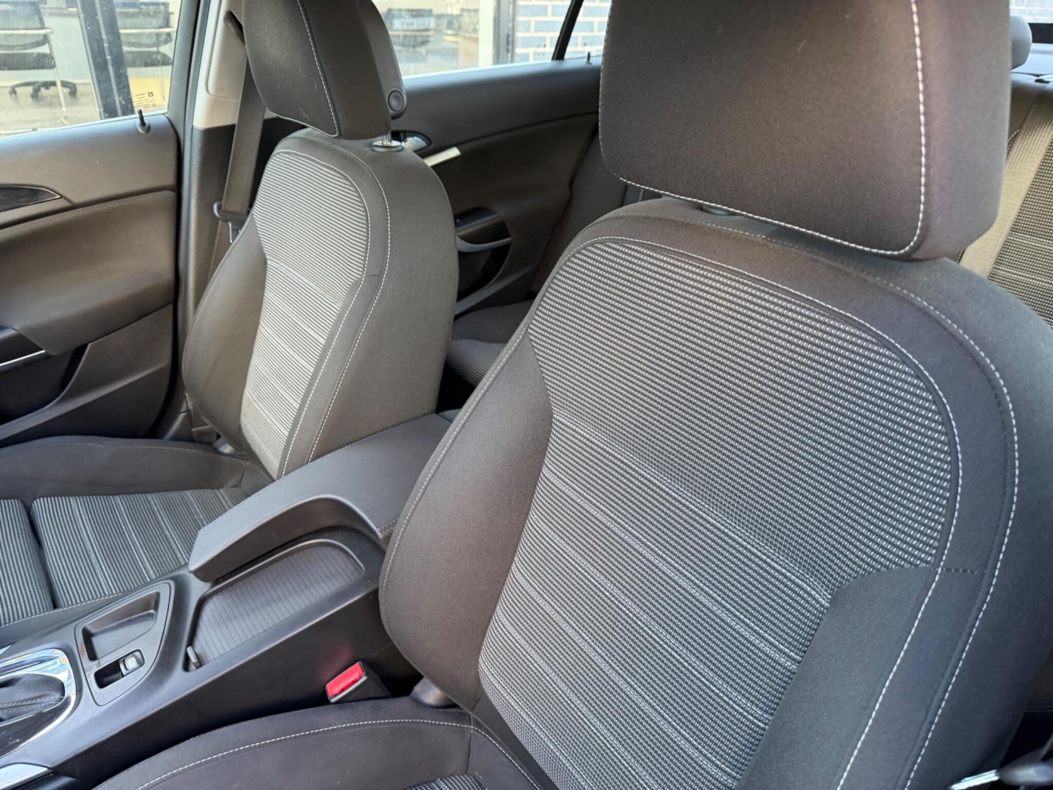 Vauxhall Insignia view 42