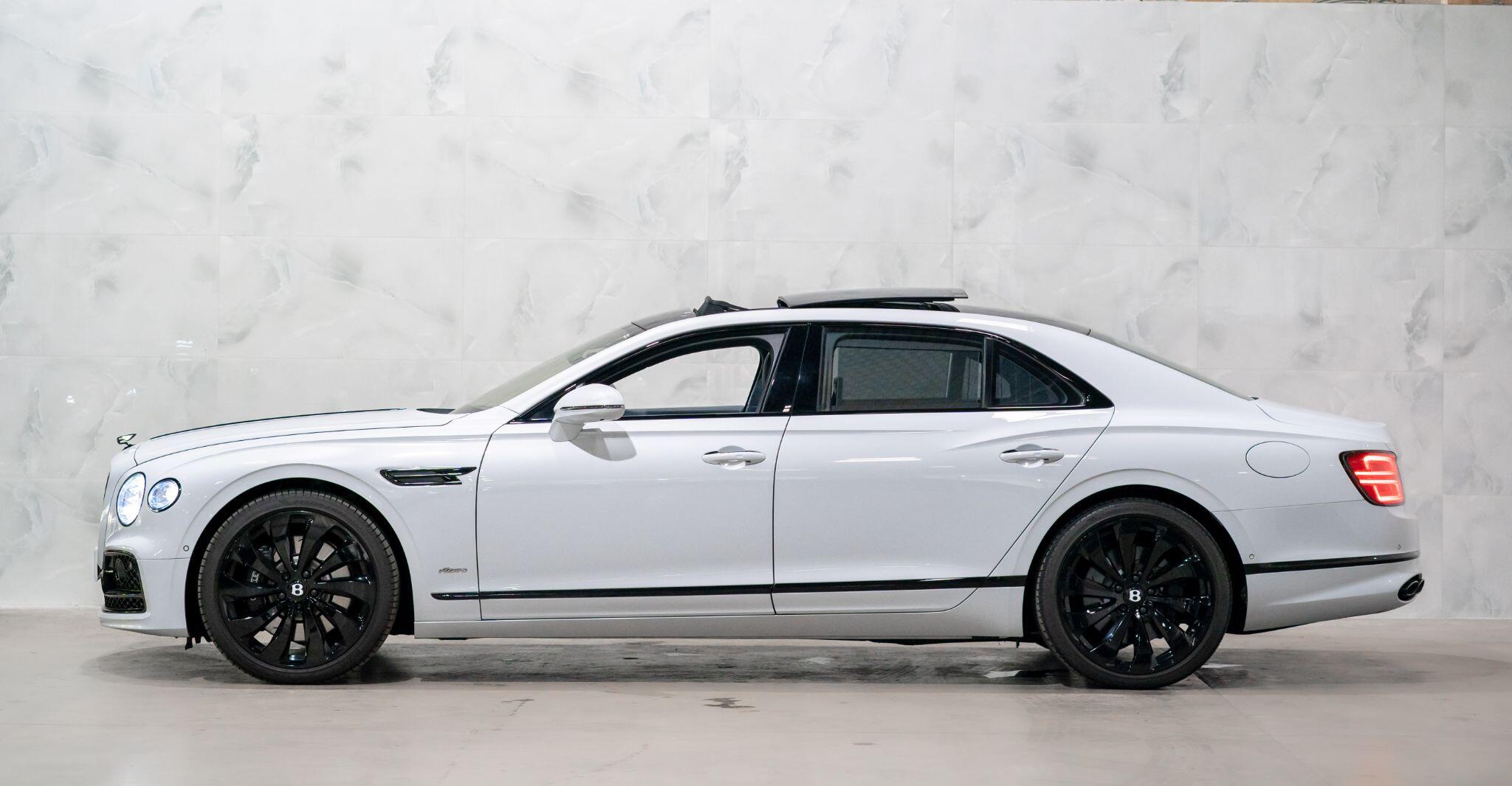 Bentley Flying Spur view 10