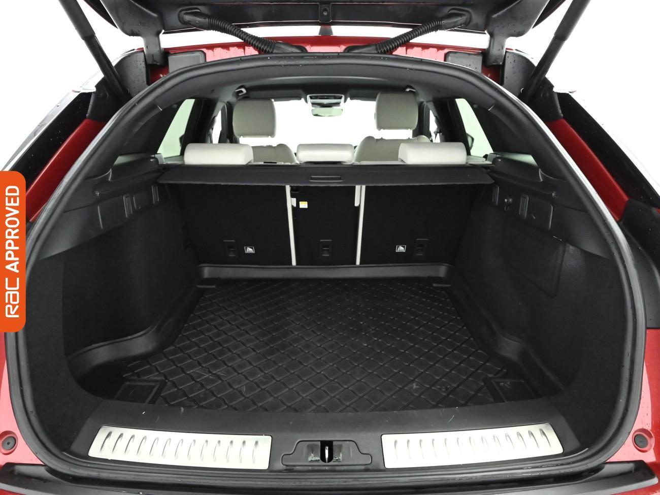 Land Rover Range Rover Velar view 26