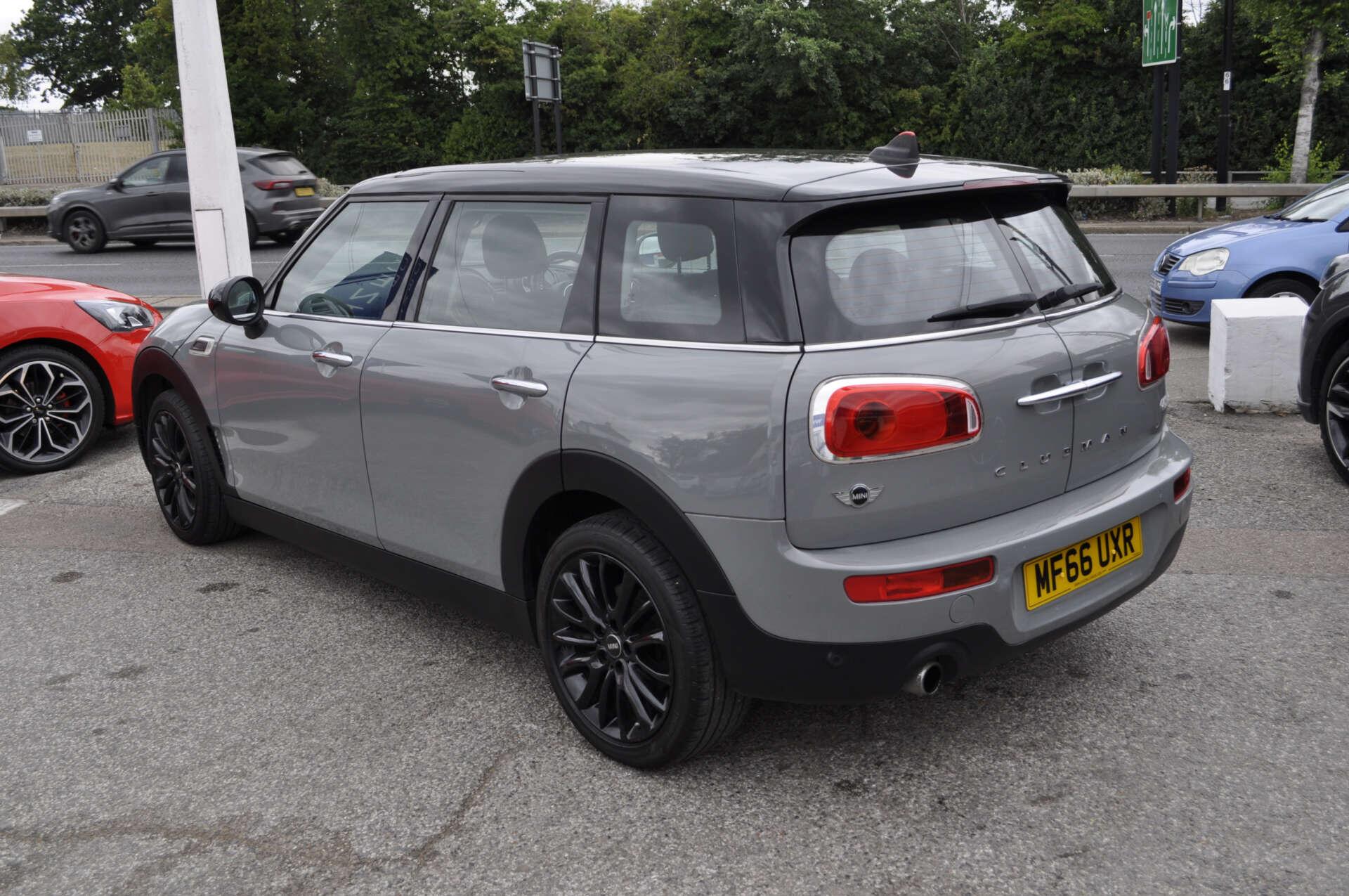 Mini Clubman view 3