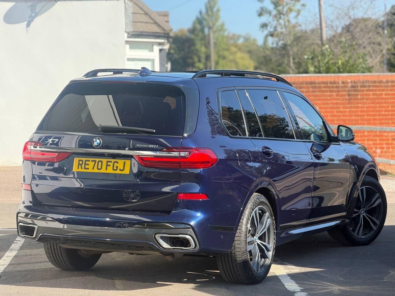 BMW X7 view 80