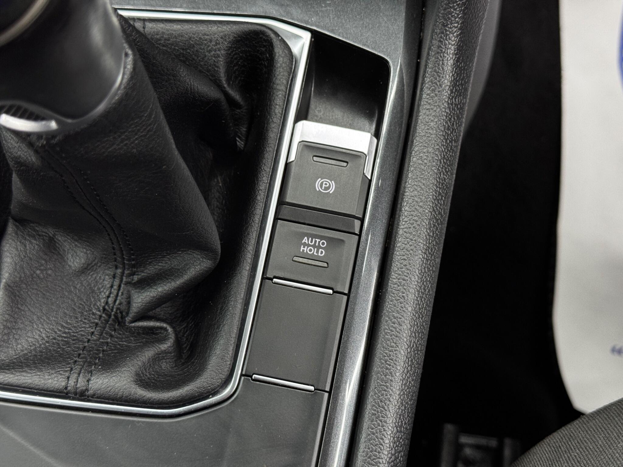 Volkswagen Tiguan view 25