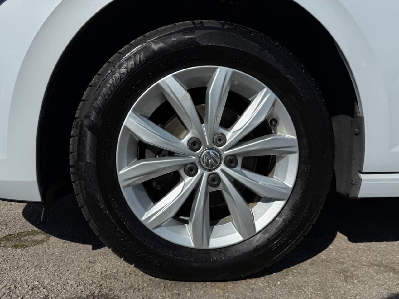 Volkswagen Polo view 50
